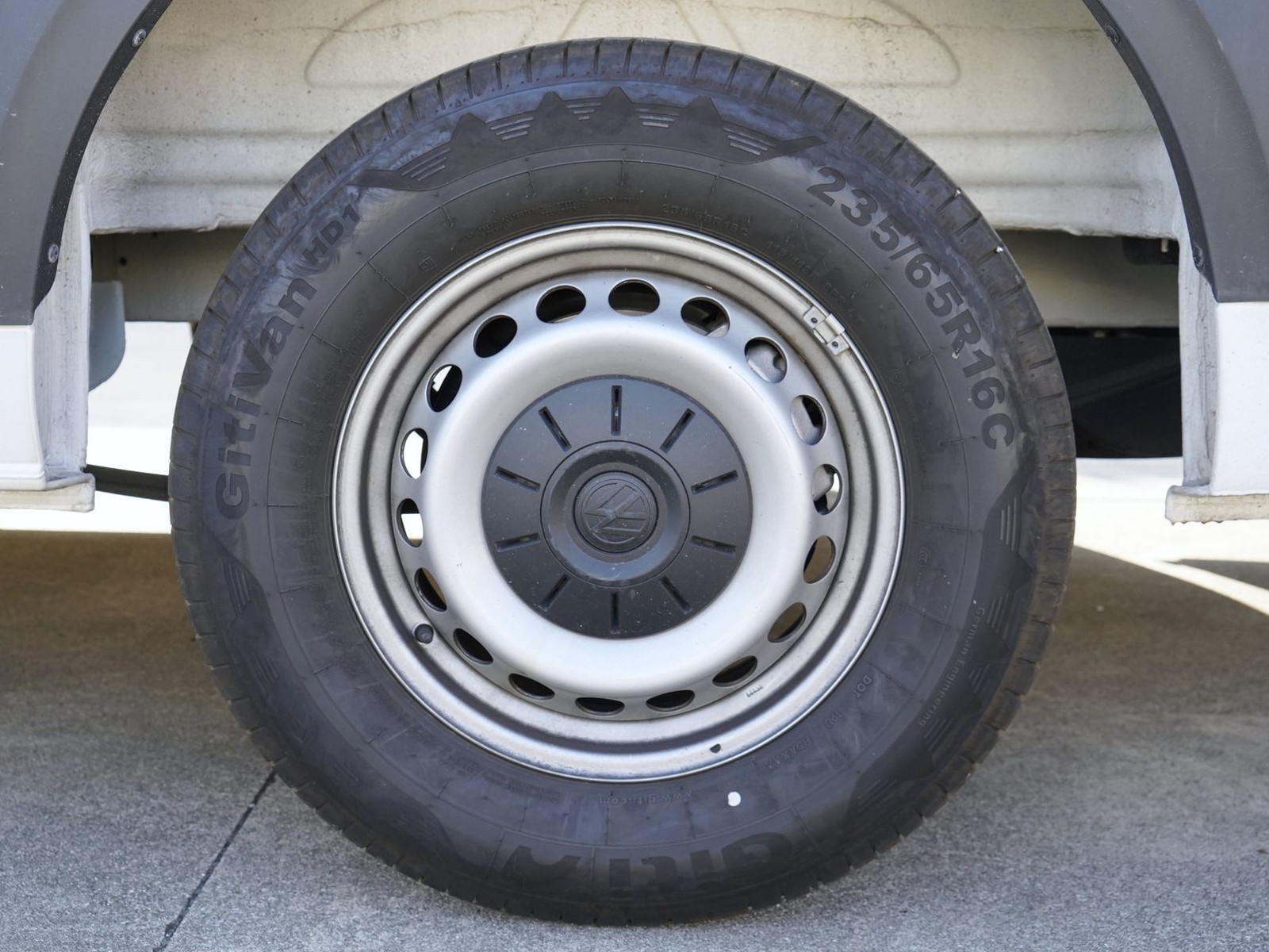 12 - Volkswagen VIC Crafter 35 2.0 tdi 140cv l4h3 business