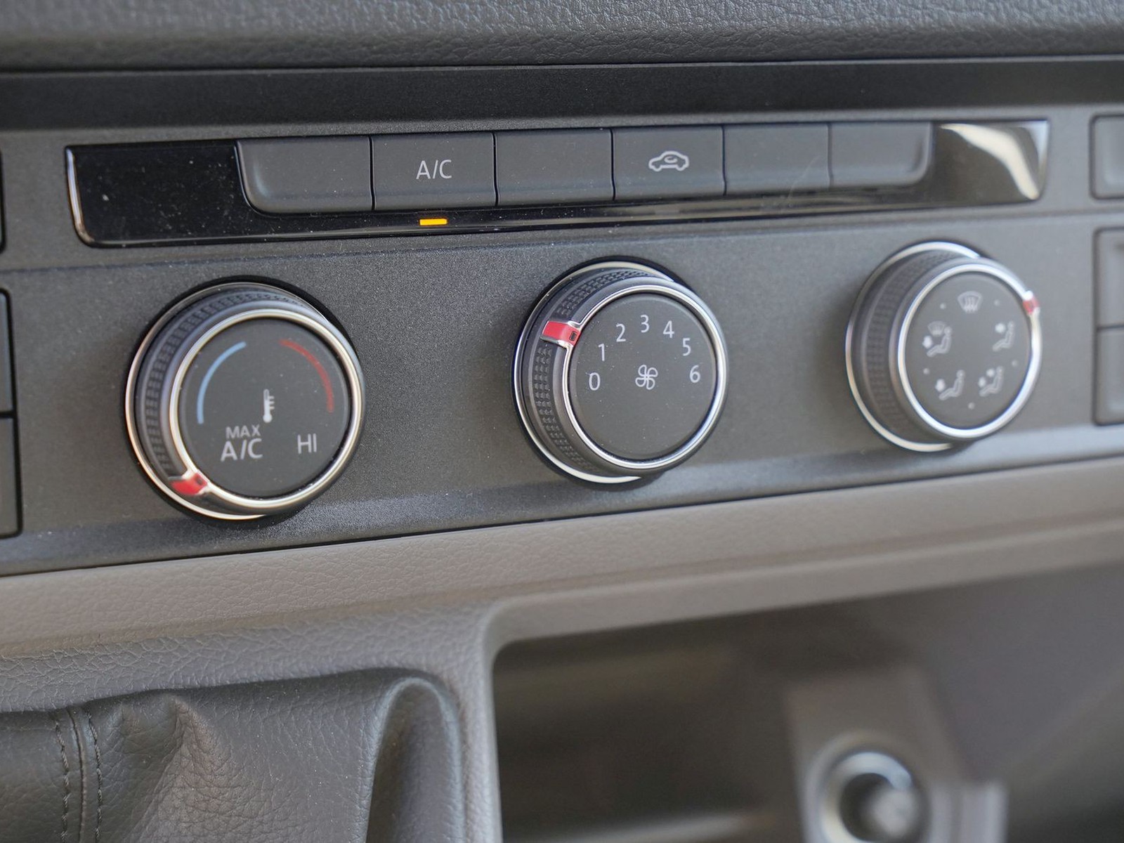 22 - Volkswagen VIC Crafter 35 2.0 tdi 140cv l4h3 business