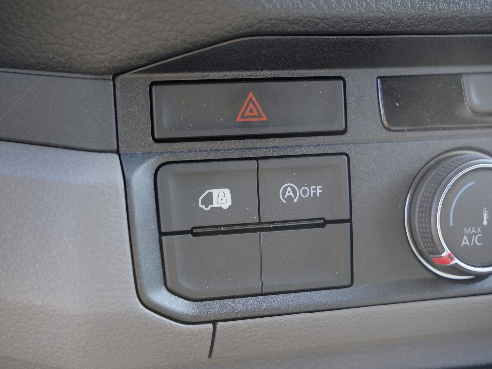 24 - Volkswagen VIC Crafter 35 2.0 tdi 140cv l4h3 business