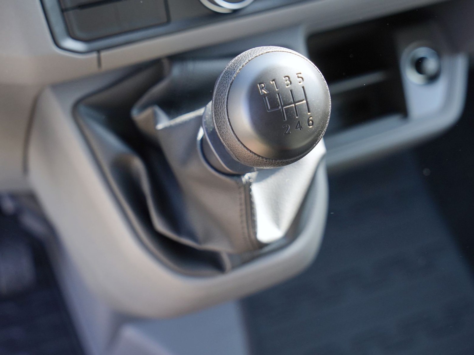 21 - Volkswagen VIC Crafter 35 2.0 bitdi 177cv l4h3 business