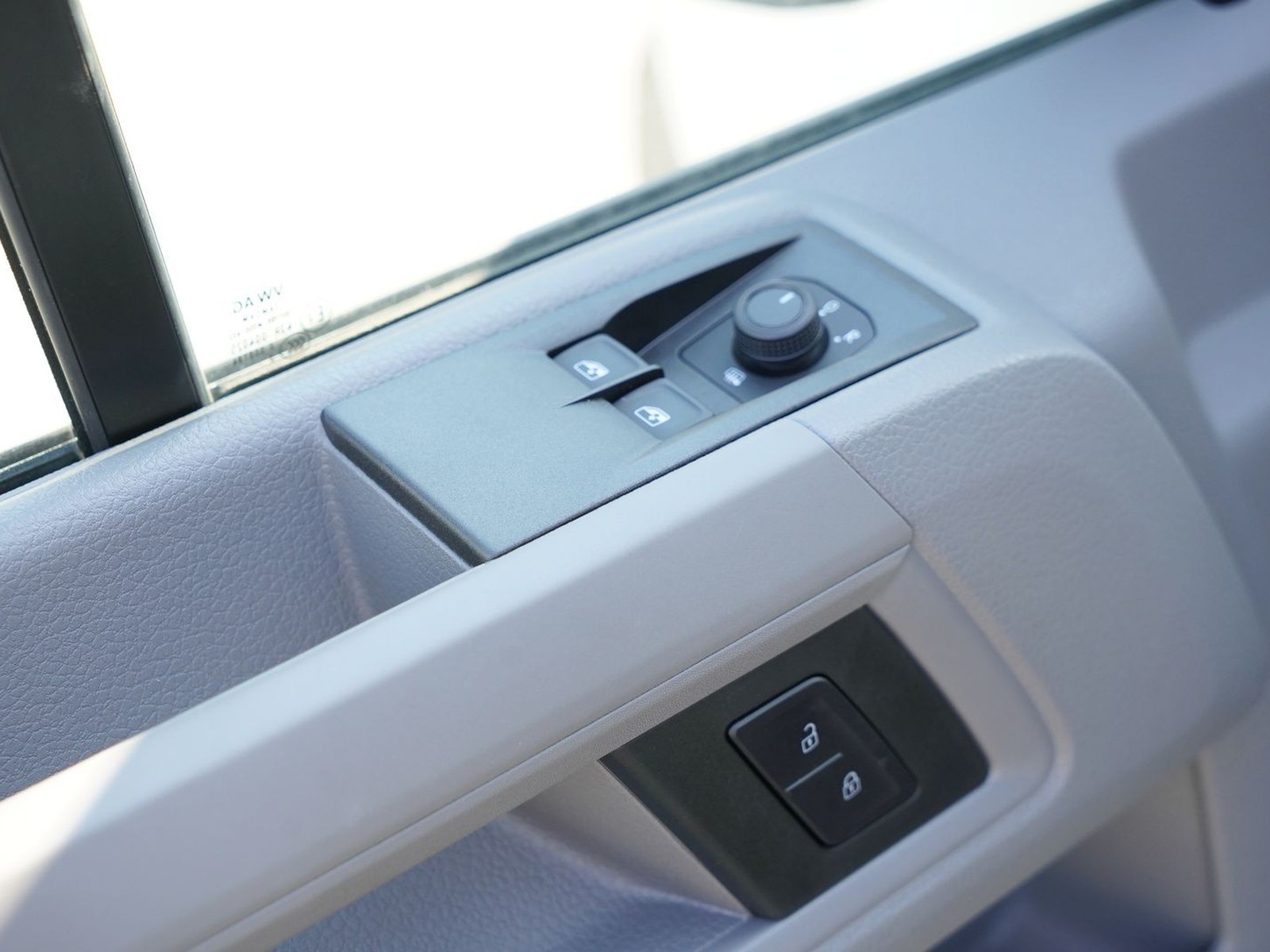 17 - Volkswagen VIC Crafter 35 2.0 tdi 140cv l4h3 business