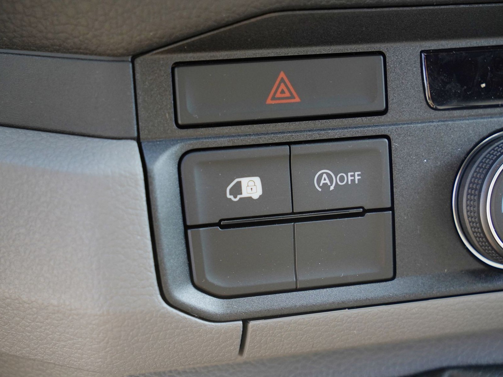 24 - Volkswagen VIC Crafter 35 2.0 tdi 140cv l4h3 business