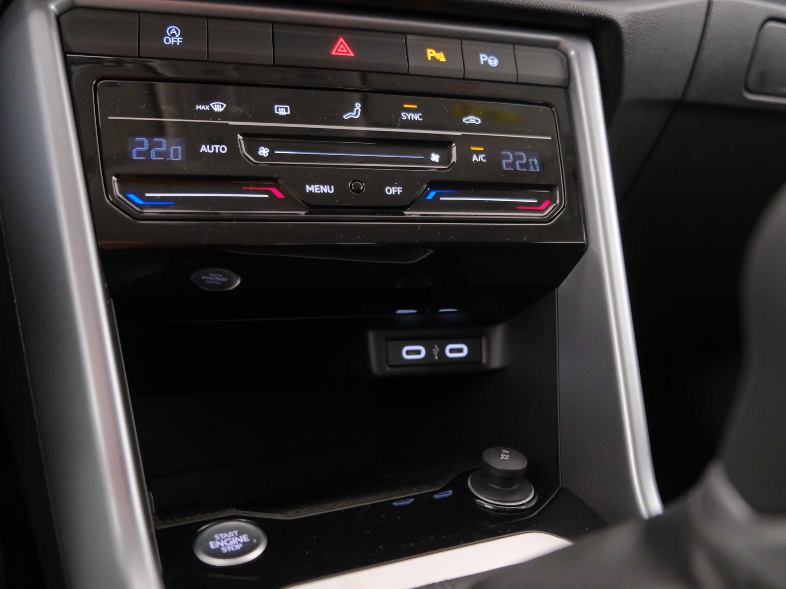 24 - Volkswagen T-Roc 1.0 tsi 115cv edition plus