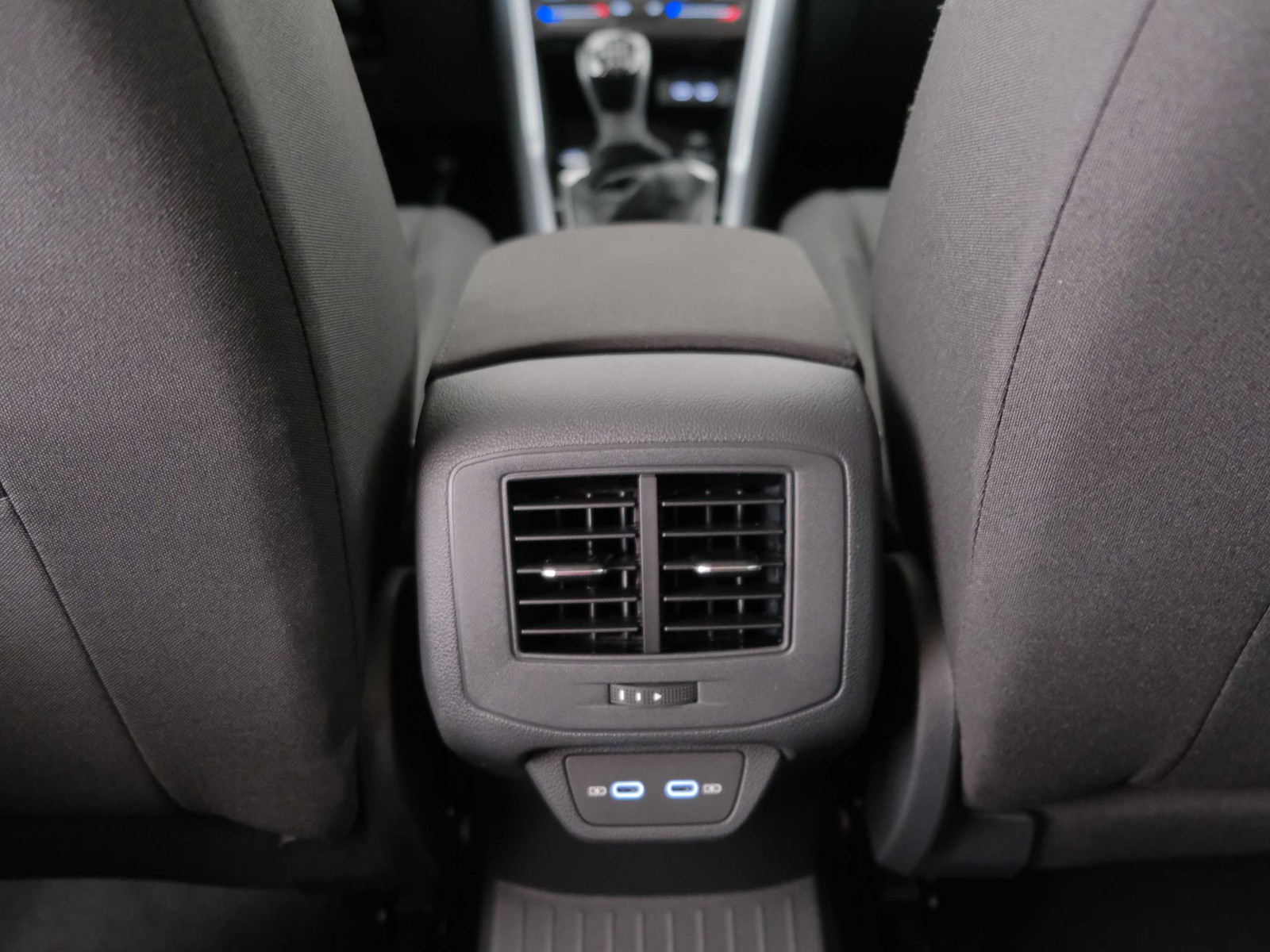 36 - Volkswagen T-Roc 1.0 tsi 115cv edition plus