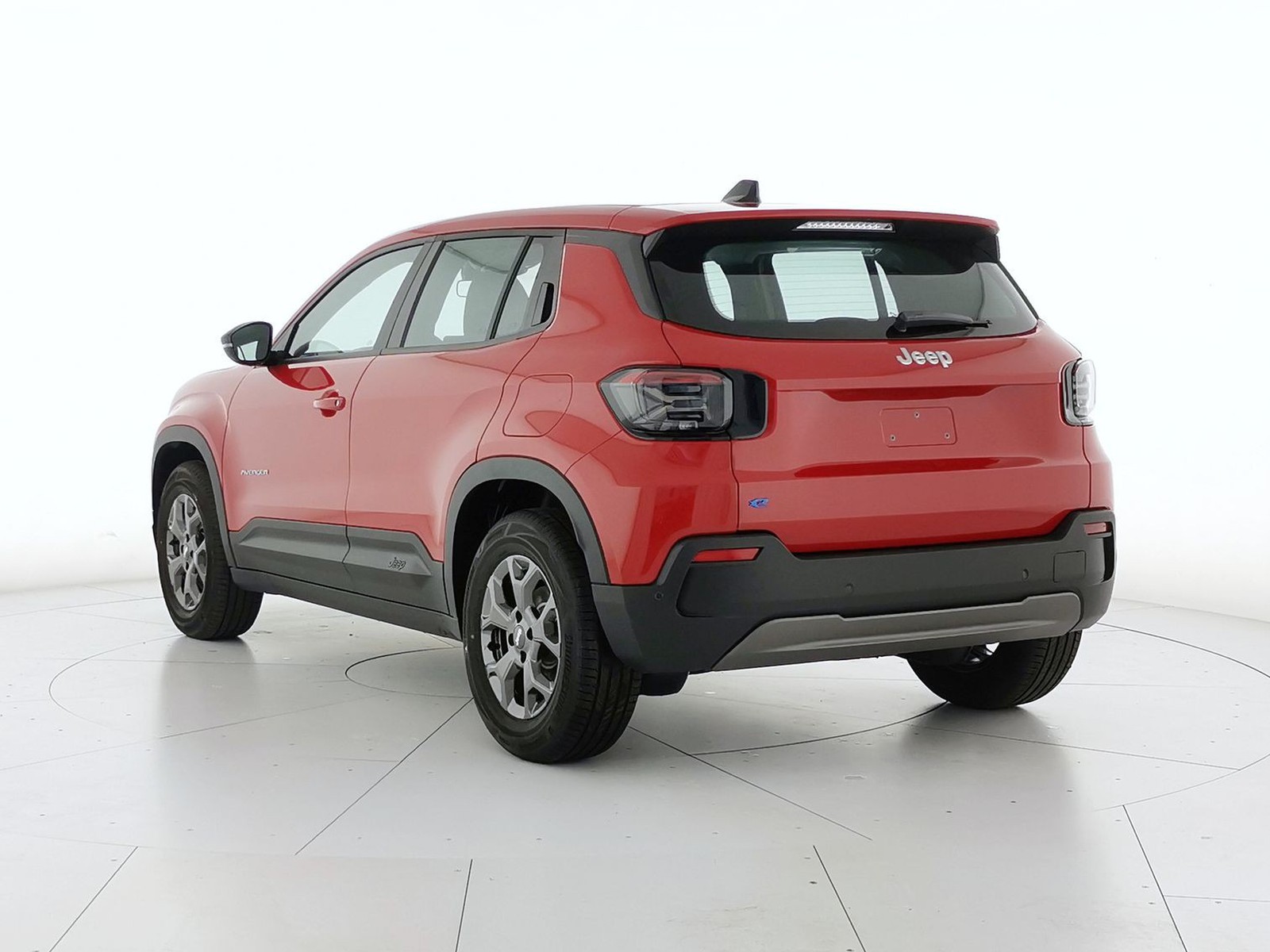 4 - Jeep Avenger full-electric longitude fwd auto