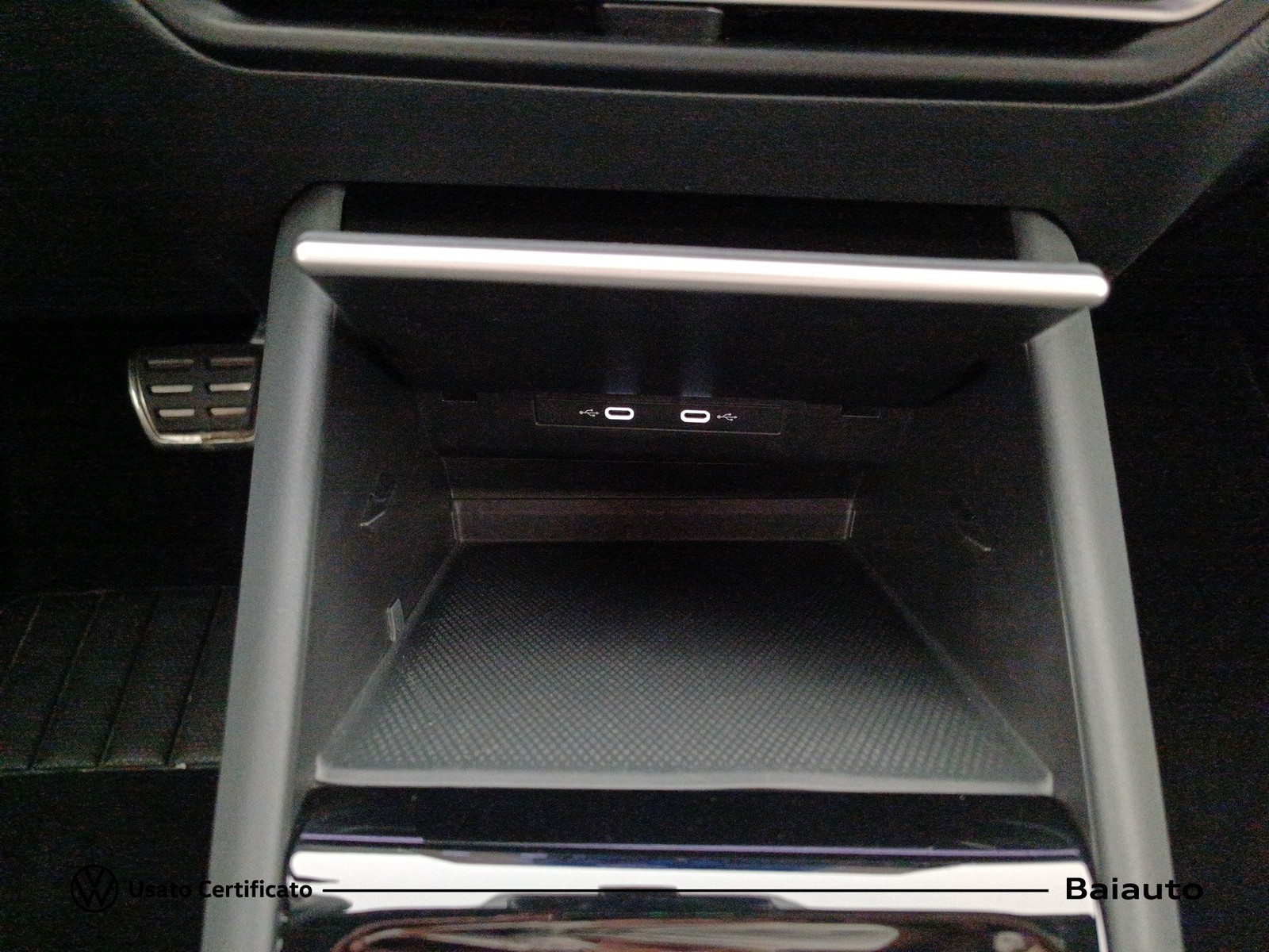 12 - Volkswagen Tiguan 2.0 tdi scr 150cv r-line dsg