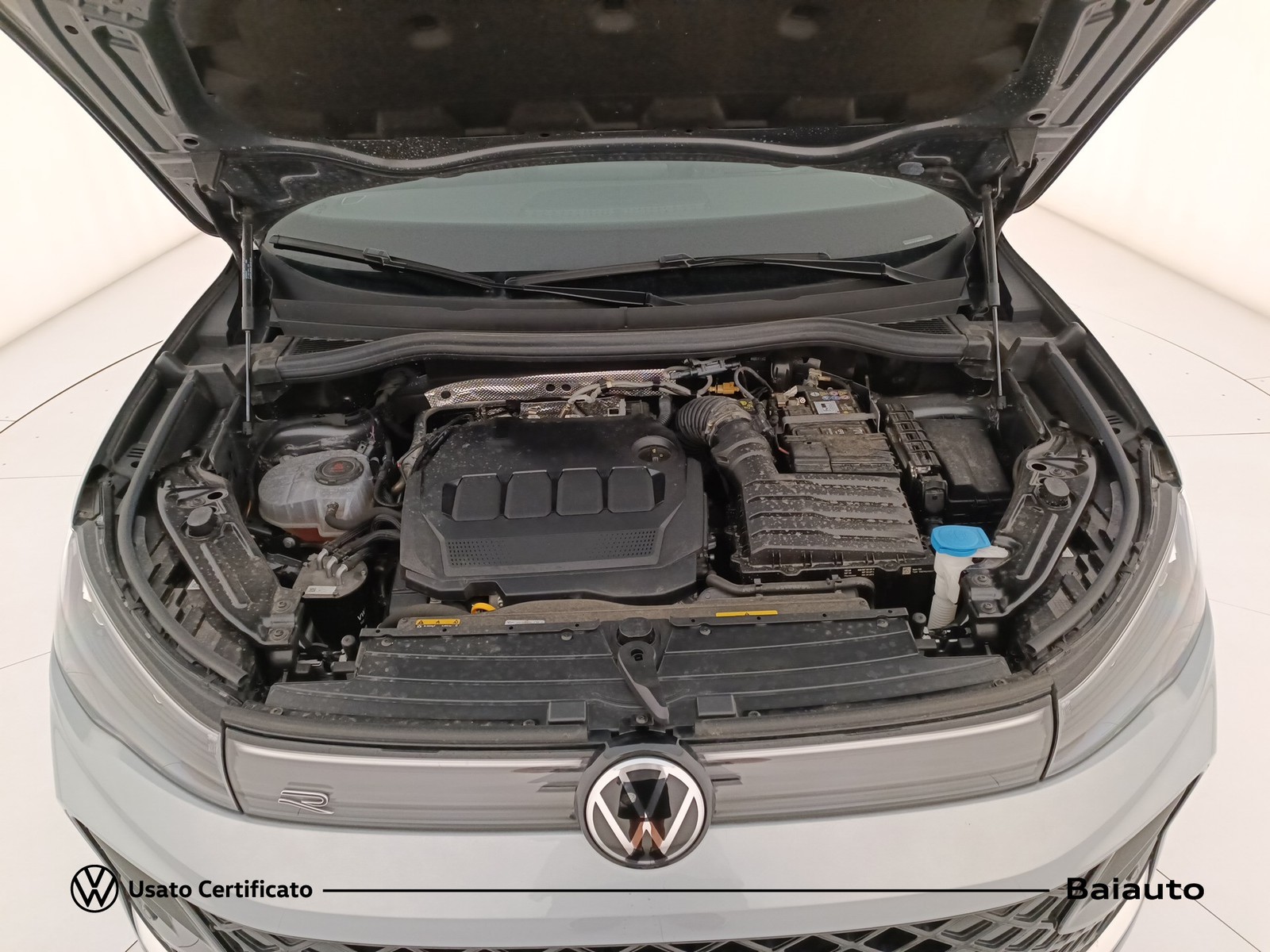 33 - Volkswagen Tiguan 2.0 tdi scr 150cv r-line dsg
