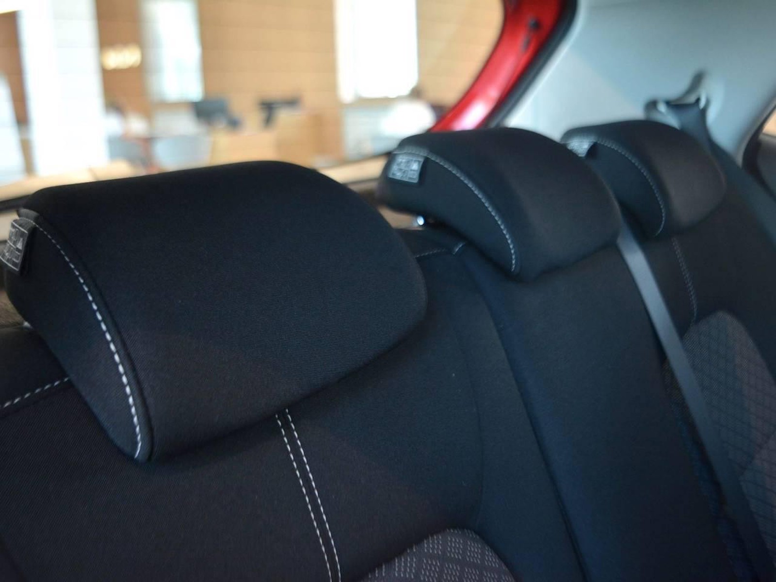 6 - Kia Picanto 1.0 mpi urban