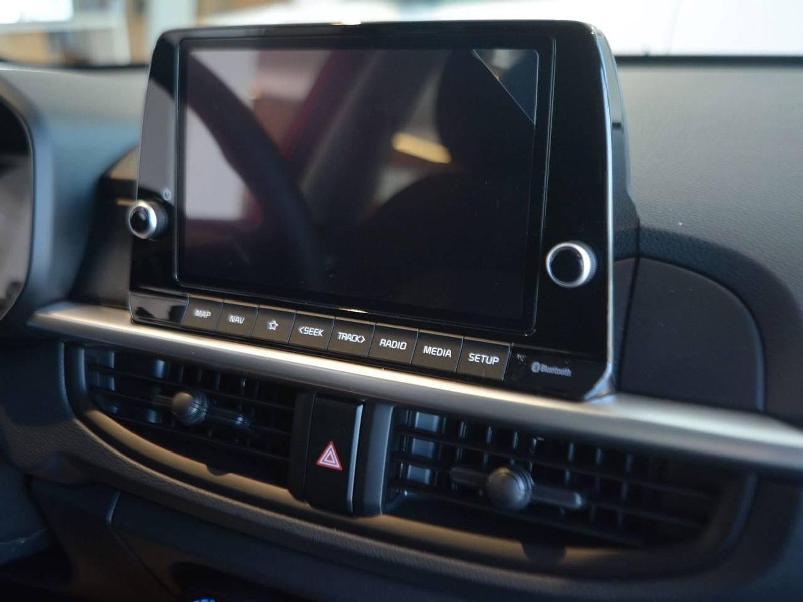 10 - Kia Picanto 1.0 mpi urban