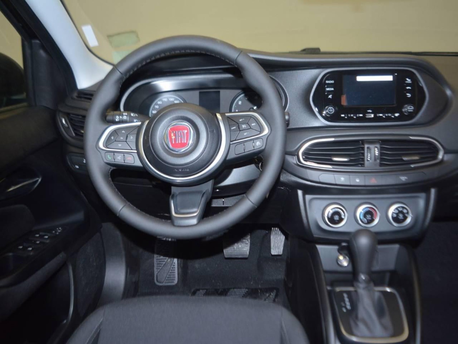 11 - Fiat Tipo 5 porte 1.5 t4 hybrid 130cv dct