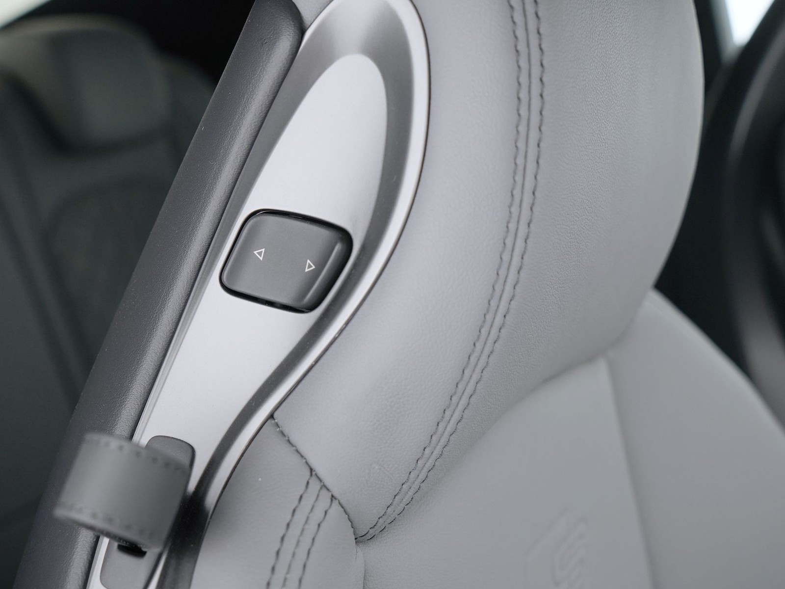 23 - Audi A5 Coupé 40 2.0 tdi mhev 204cv s line edition quattro s tronic