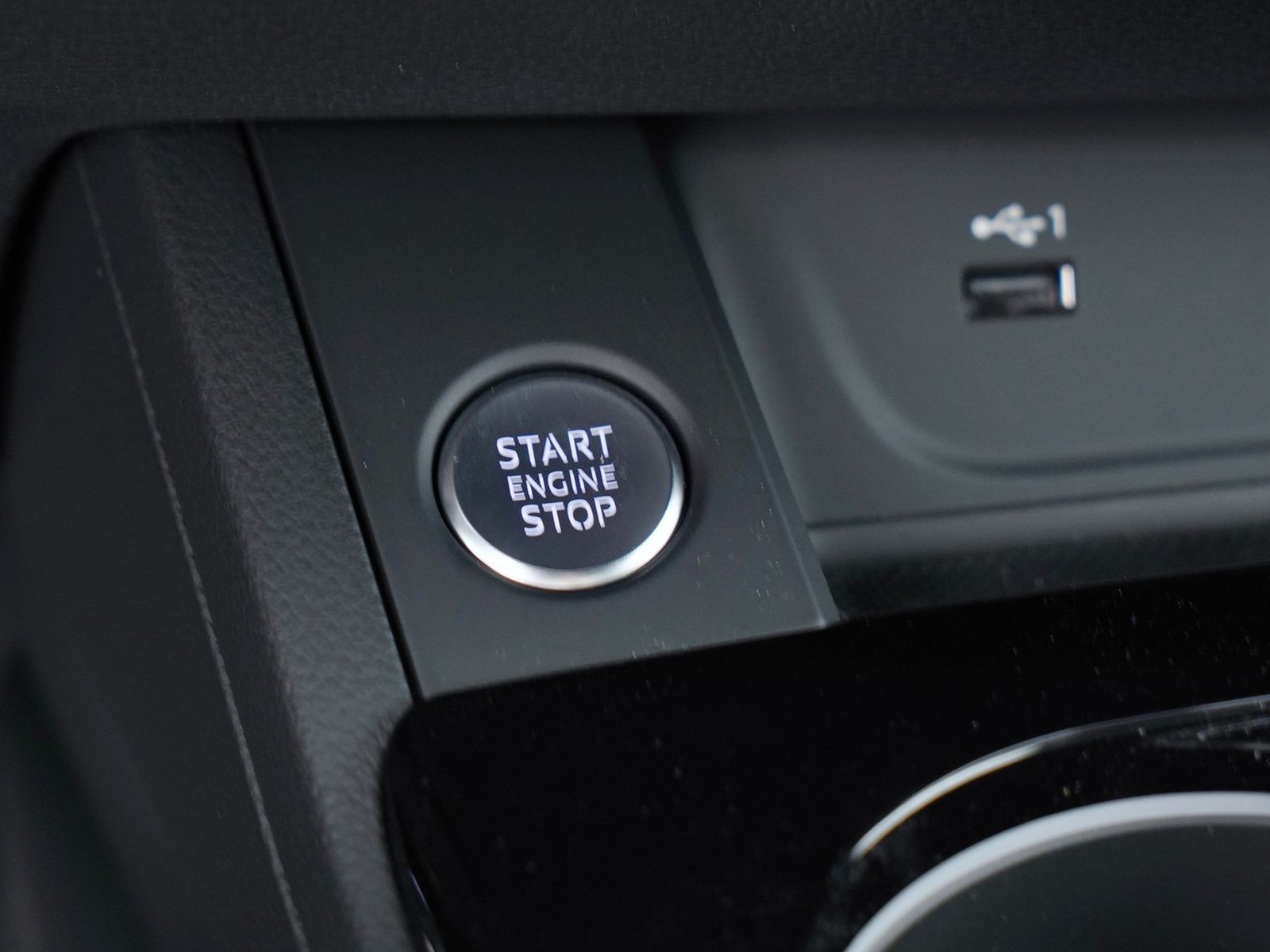 27 - Audi A5 Coupé 40 2.0 tdi mhev 204cv s line edition quattro s tronic