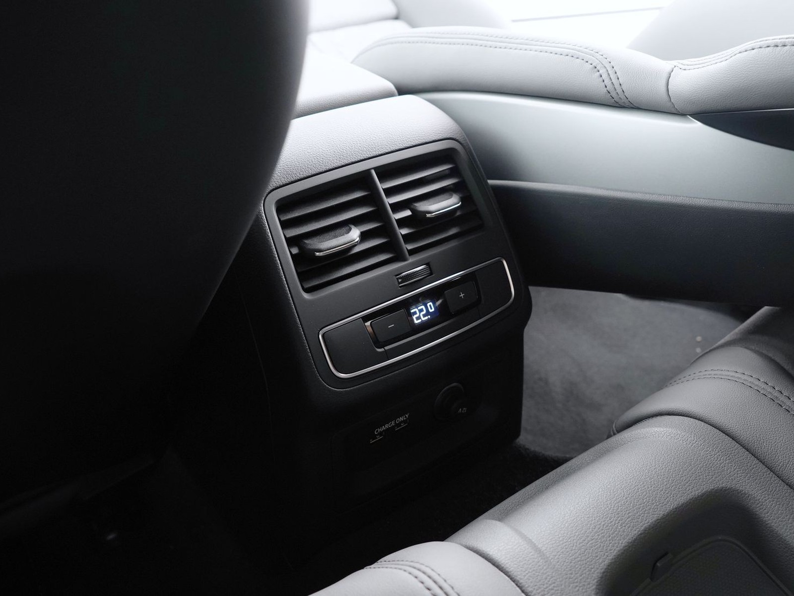 32 - Audi A5 Coupé 40 2.0 tdi mhev 204cv s line edition quattro s tronic