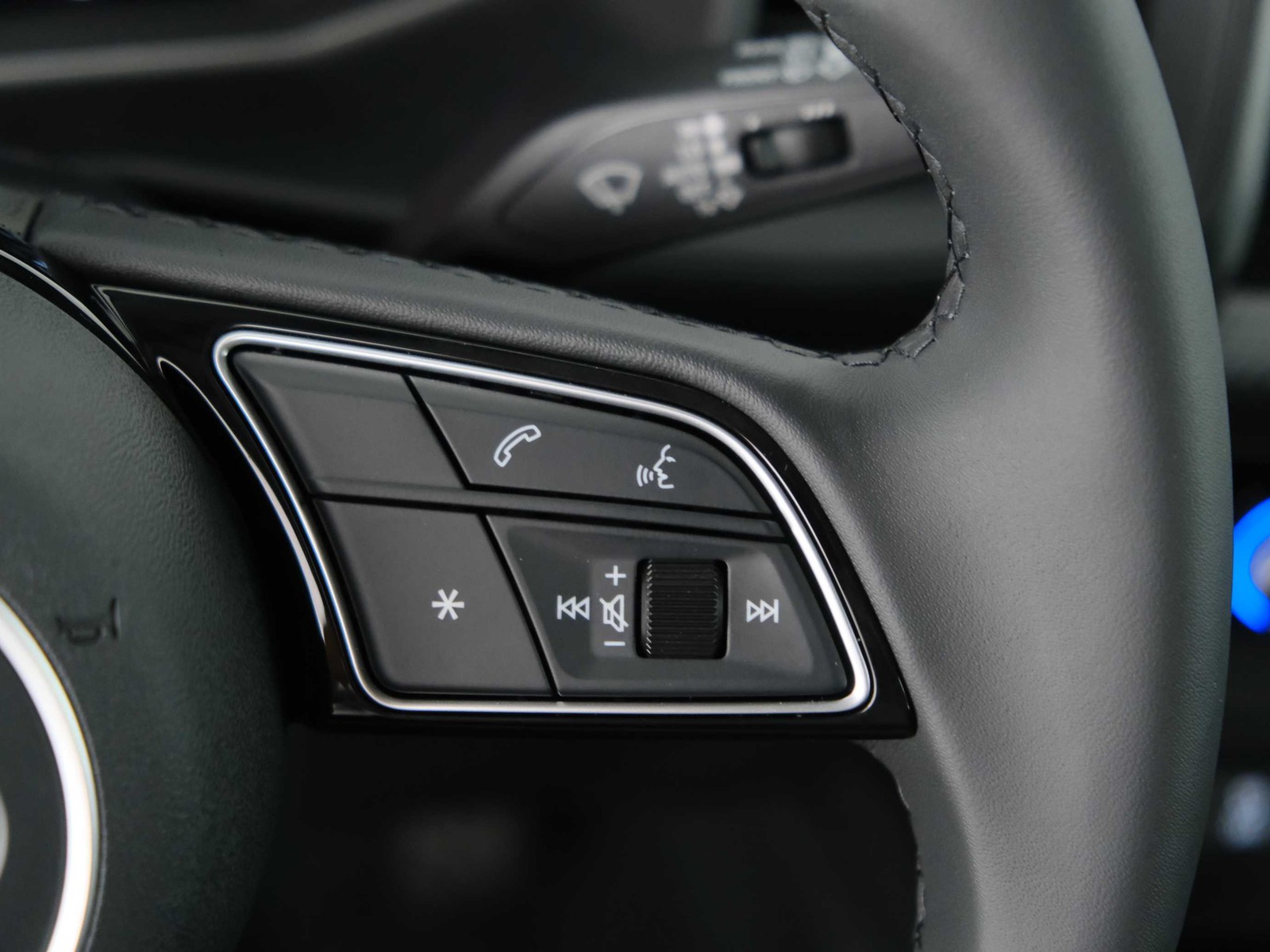 24 - Audi A1 allstreet 30 1.0 tfsi 116cv identity contrast