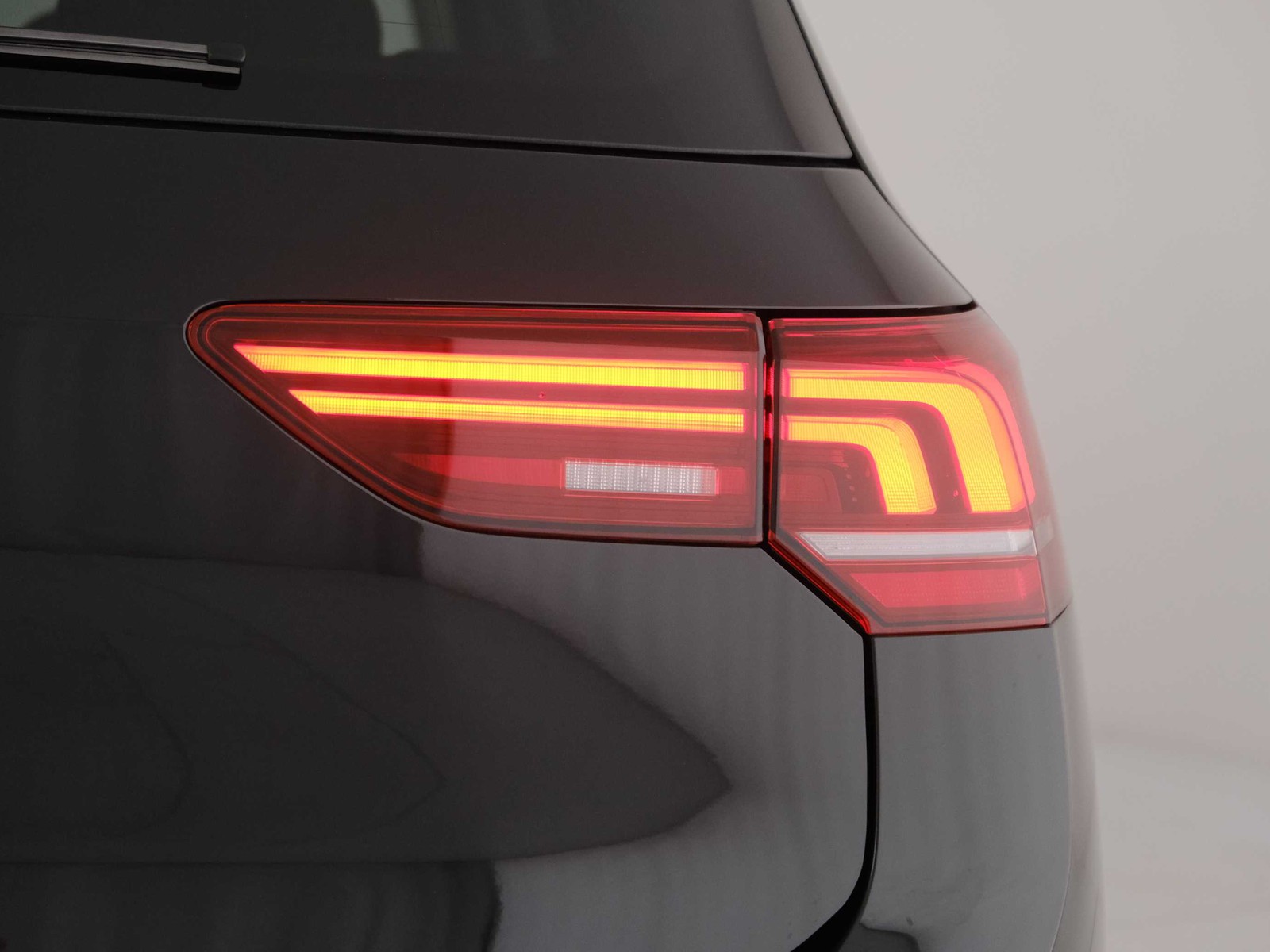 41 - Volkswagen Golf 1.5 tsi ehybrid 204cv edition plus dsg