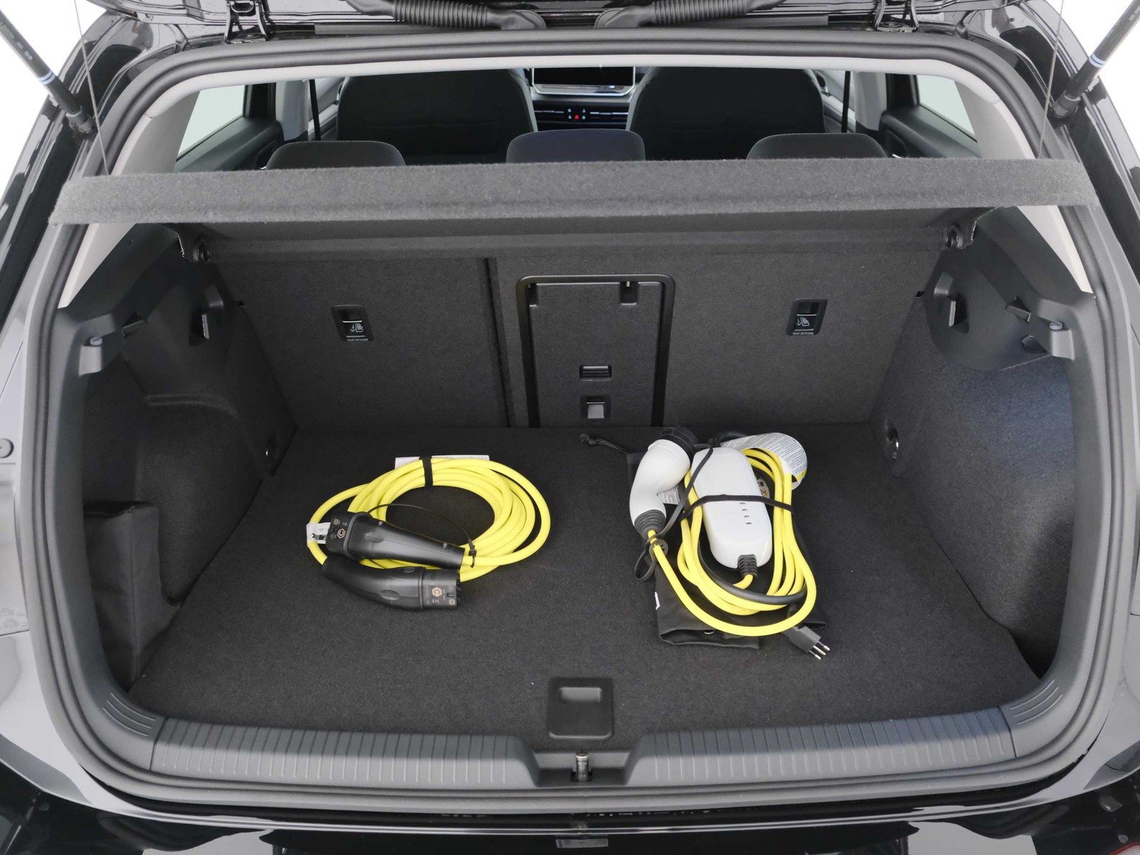 10 - Volkswagen Golf 1.5 tsi ehybrid 204cv edition plus dsg