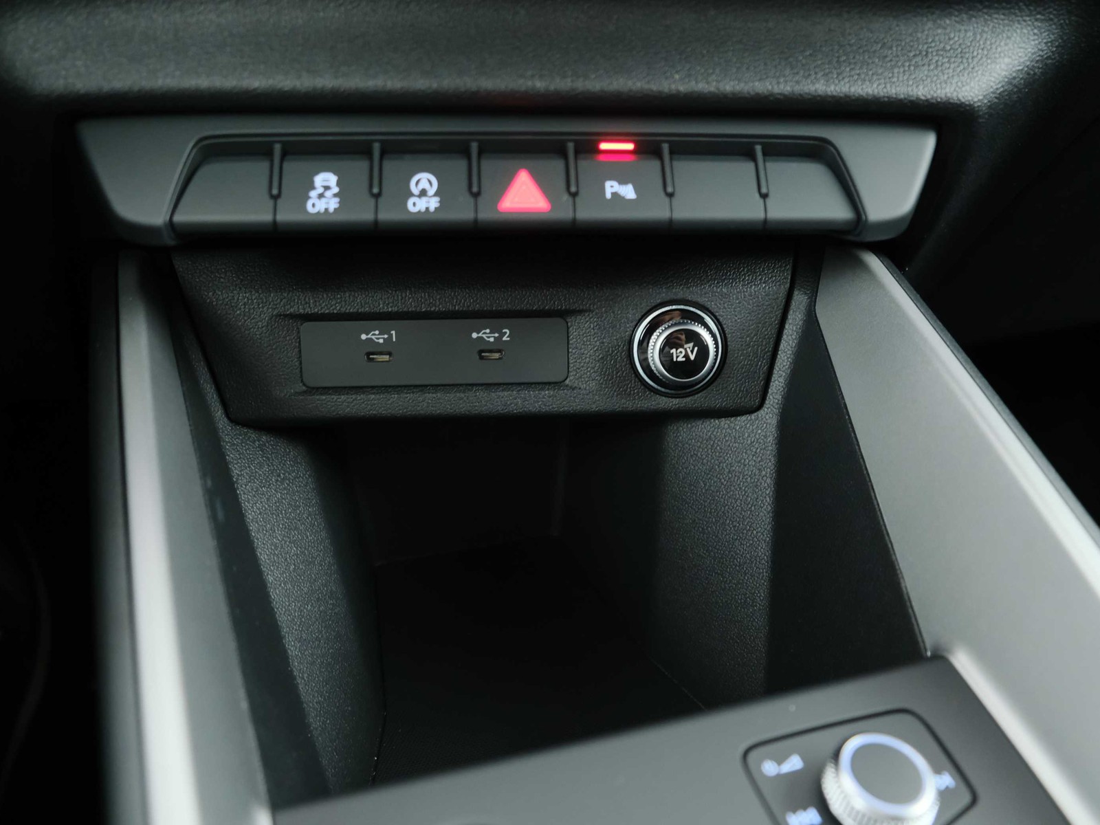 23 - Audi A1 sportback 30 1.0 tfsi 116cv identity black s tronic