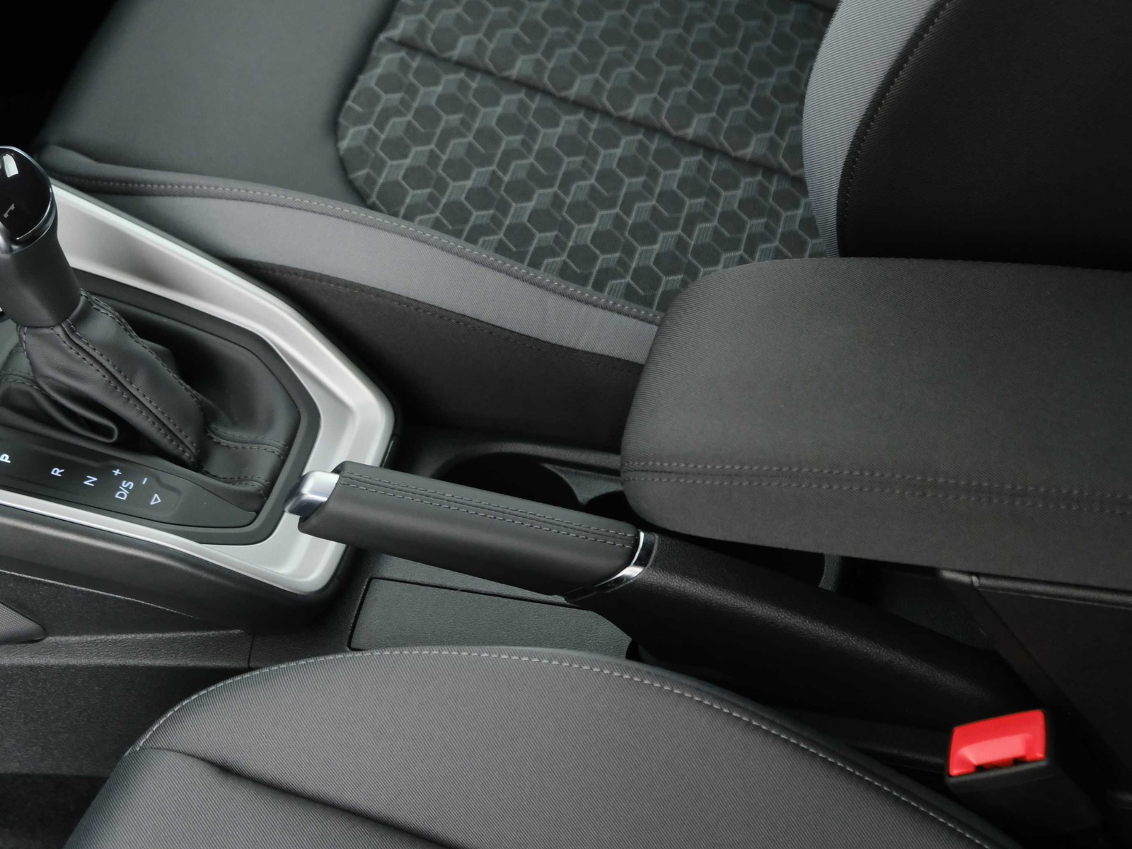 29 - Audi A1 sportback 30 1.0 tfsi 116cv identity black s tronic