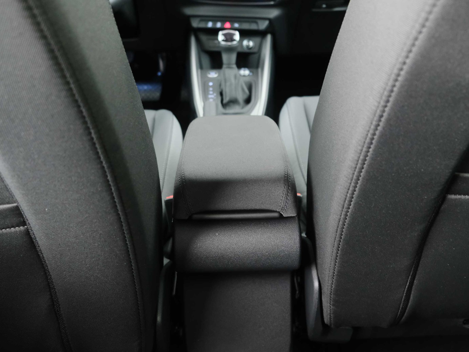 36 - Audi A1 sportback 30 1.0 tfsi 116cv identity black s tronic