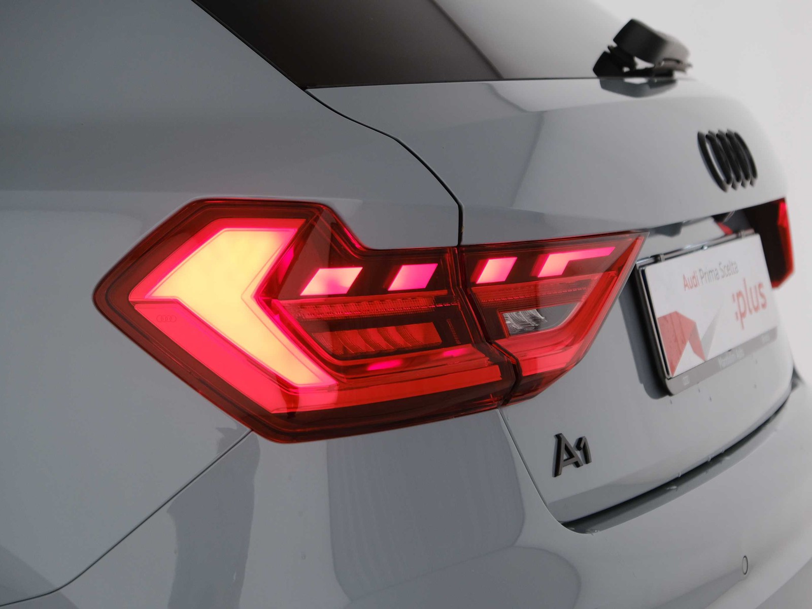 45 - Audi A1 sportback 30 1.0 tfsi 116cv identity black s tronic