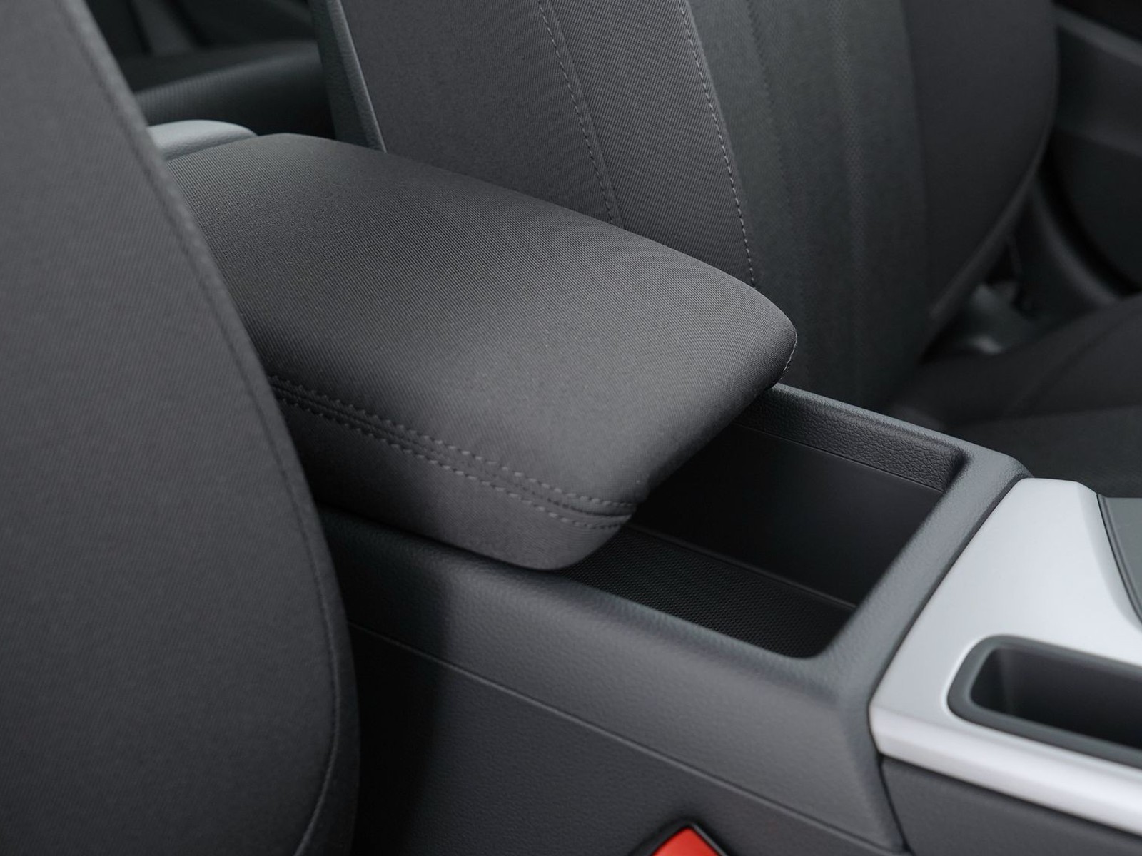 17 - Audi A4 berlina 35 2.0 tdi mhev 163cv business advanced s tronic