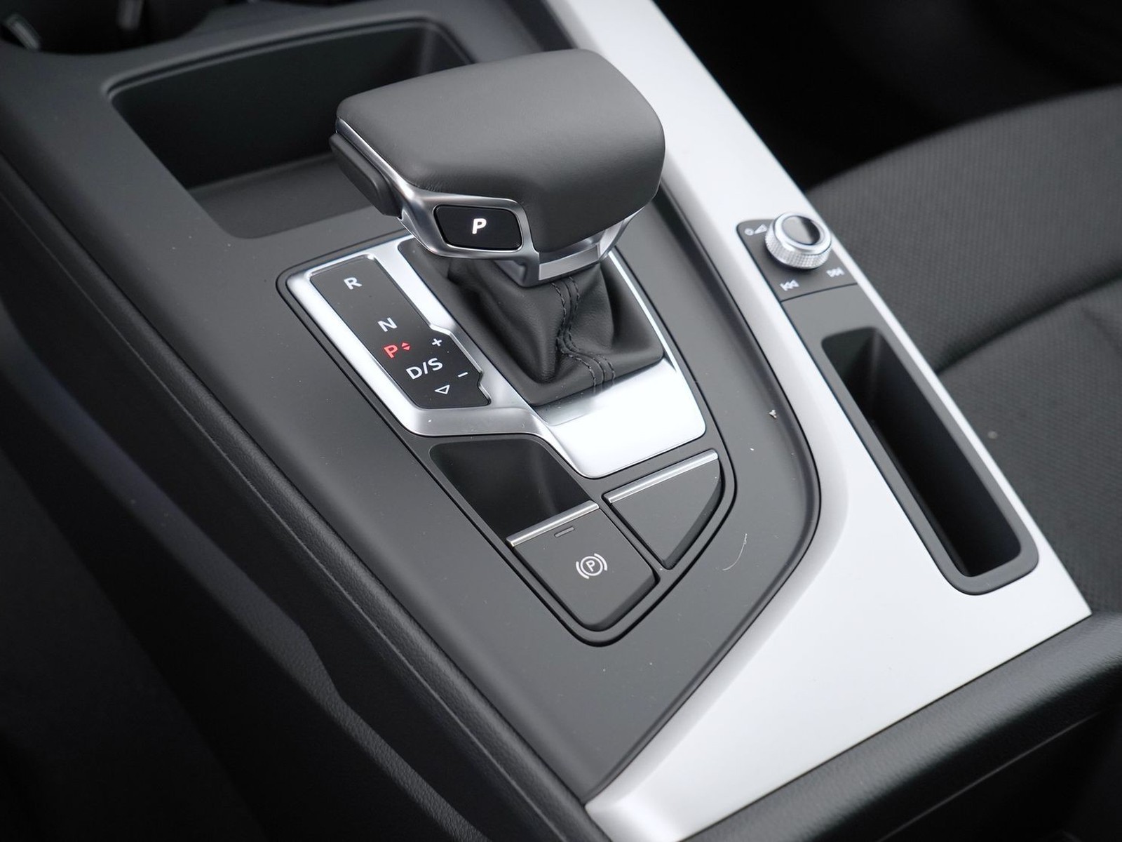 22 - Audi A4 berlina 35 2.0 tdi mhev 163cv business advanced s tronic