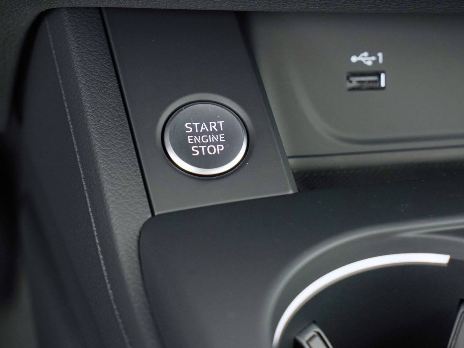 23 - Audi A4 berlina 35 2.0 tdi mhev 163cv business advanced s tronic