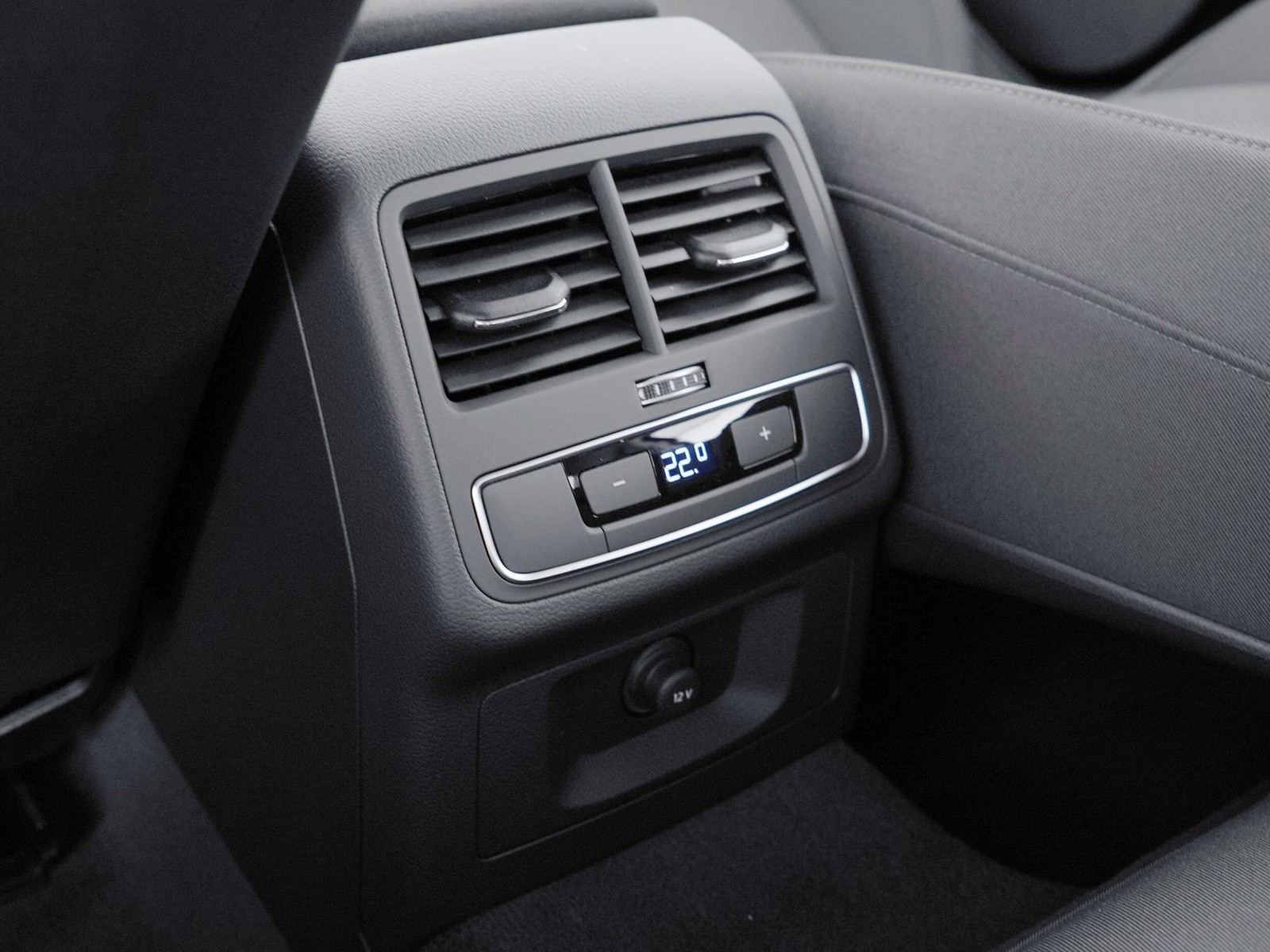 27 - Audi A4 berlina 35 2.0 tdi mhev 163cv business advanced s tronic