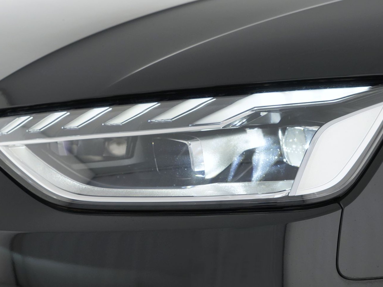 6 - Audi A4 berlina 35 2.0 tdi mhev 163cv business advanced s tronic