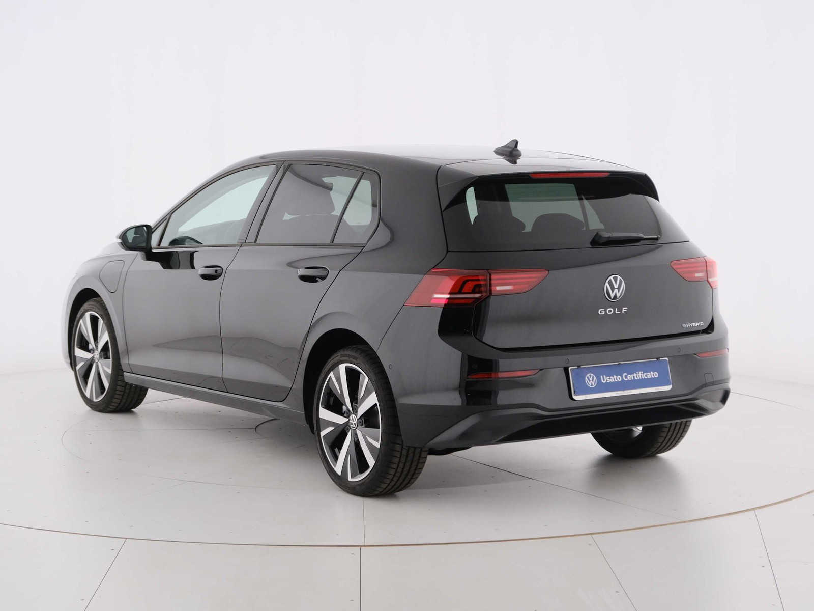 2 - Volkswagen Golf 1.5 tsi ehybrid 204cv edition plus dsg