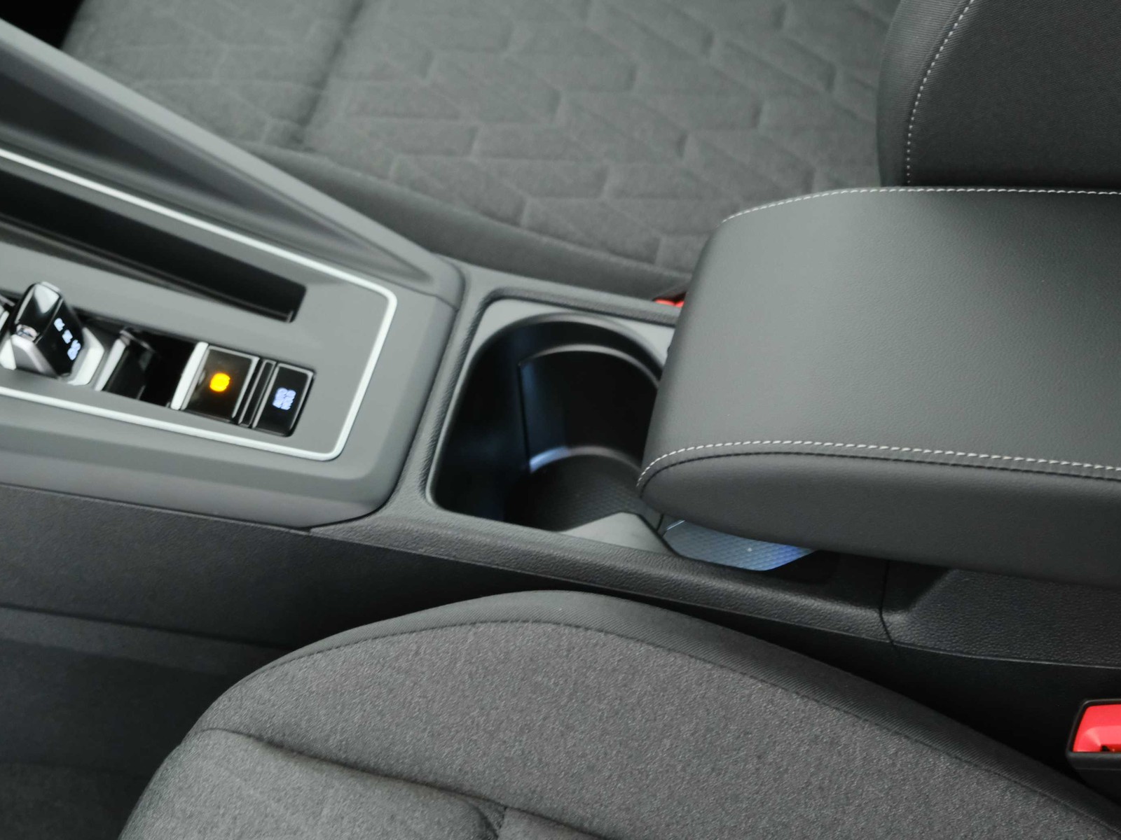 30 - Volkswagen Golf 1.5 tsi ehybrid 204cv edition plus dsg