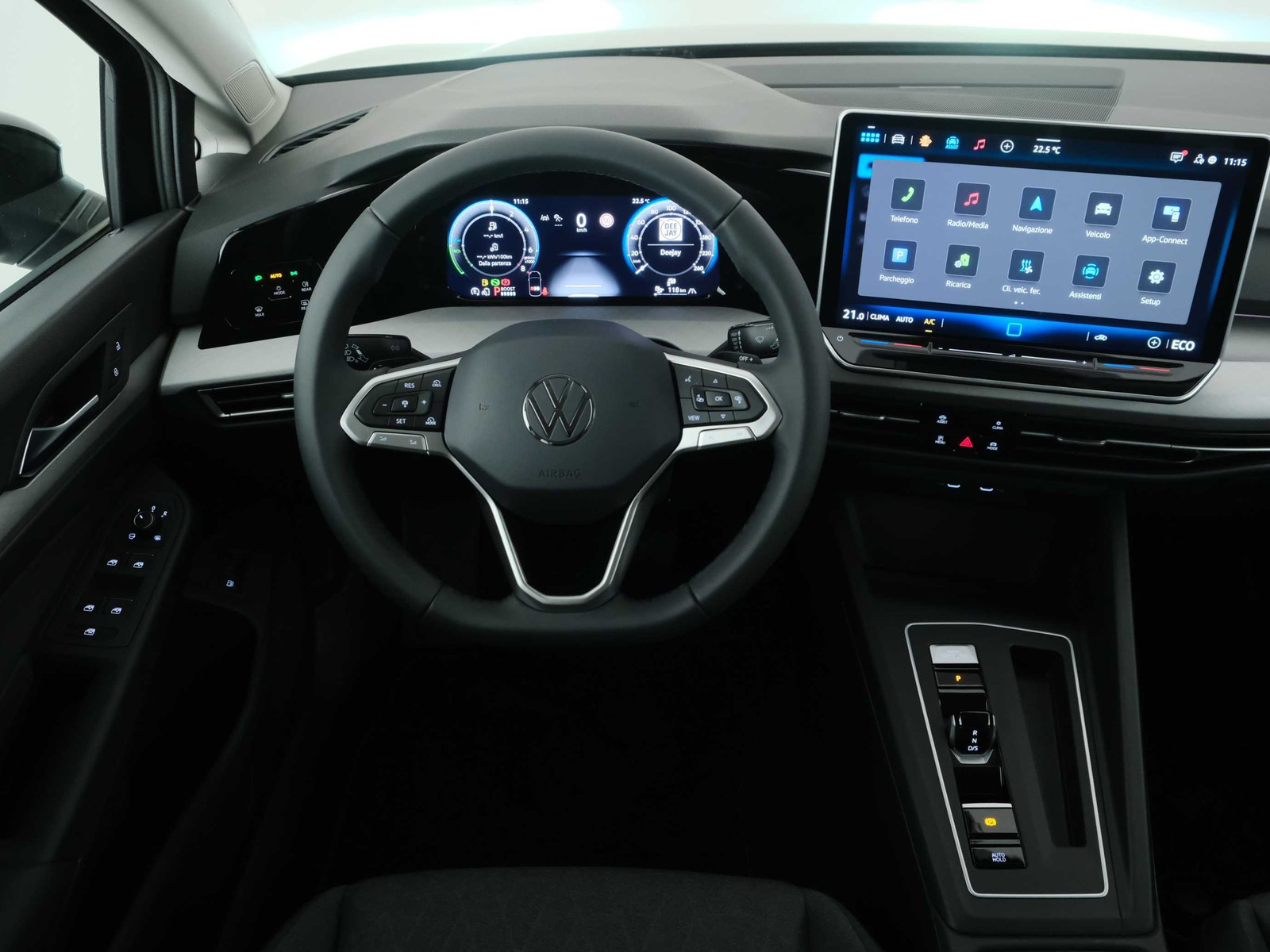 6 - Volkswagen Golf 1.5 tsi ehybrid 204cv edition plus dsg