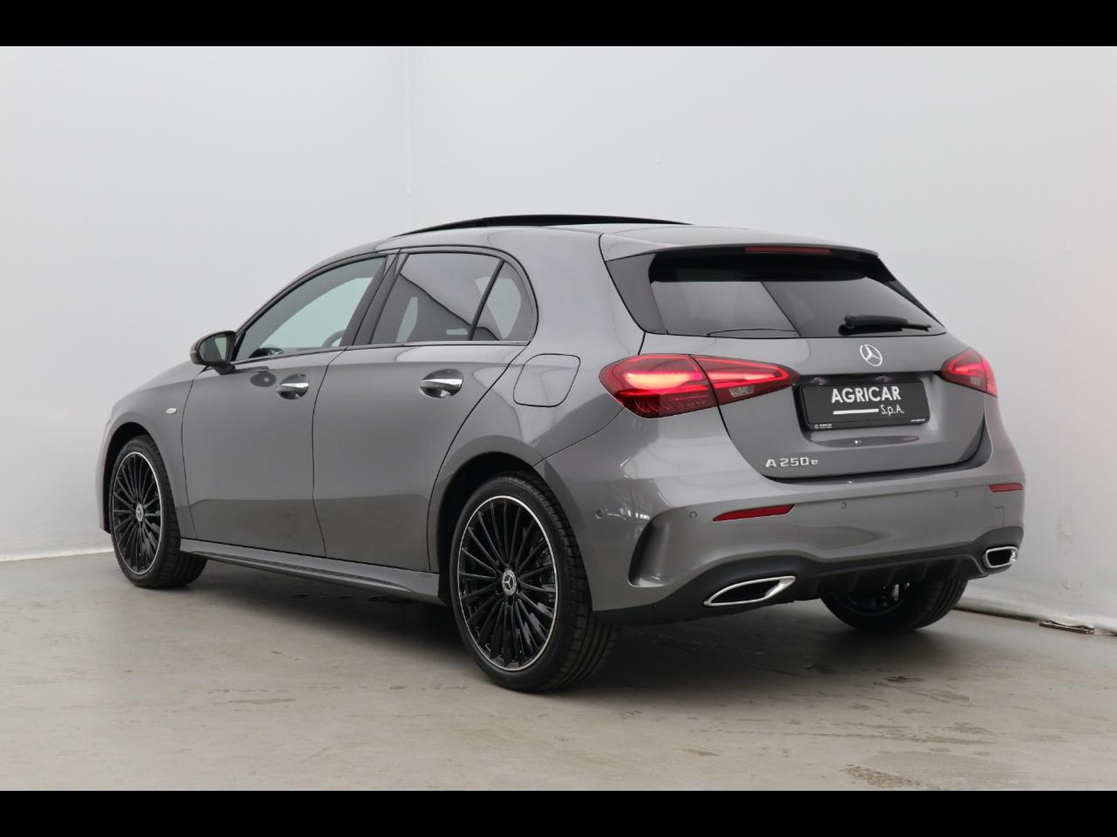 5 - Mercedes Classe A 250 e plug-in-hybrid amg line premium speedshift dct amg 8g