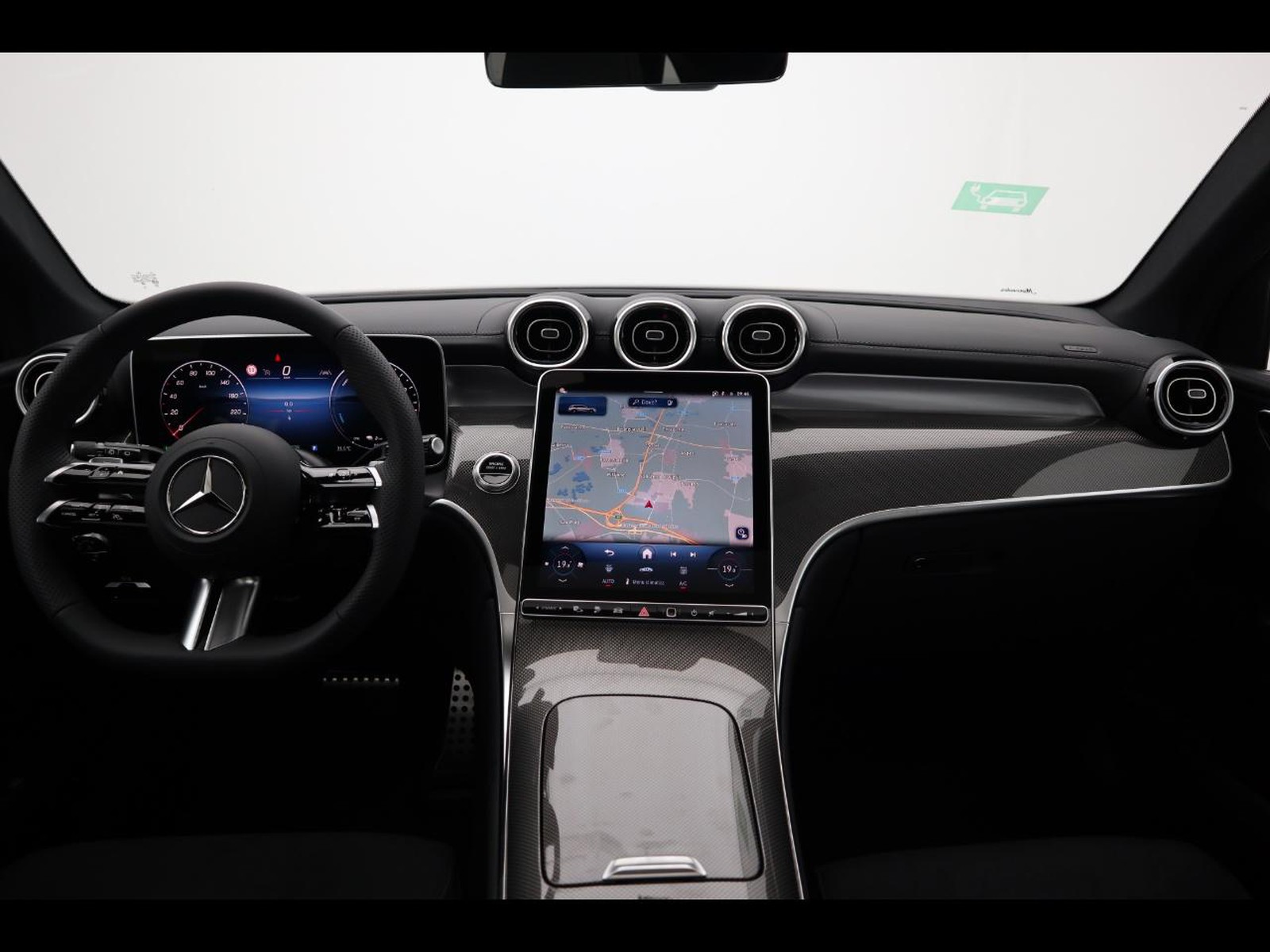 14 - Mercedes GLC suv 300 de plug in hybrid amg line advanced tech 4matic 9g-tronic
