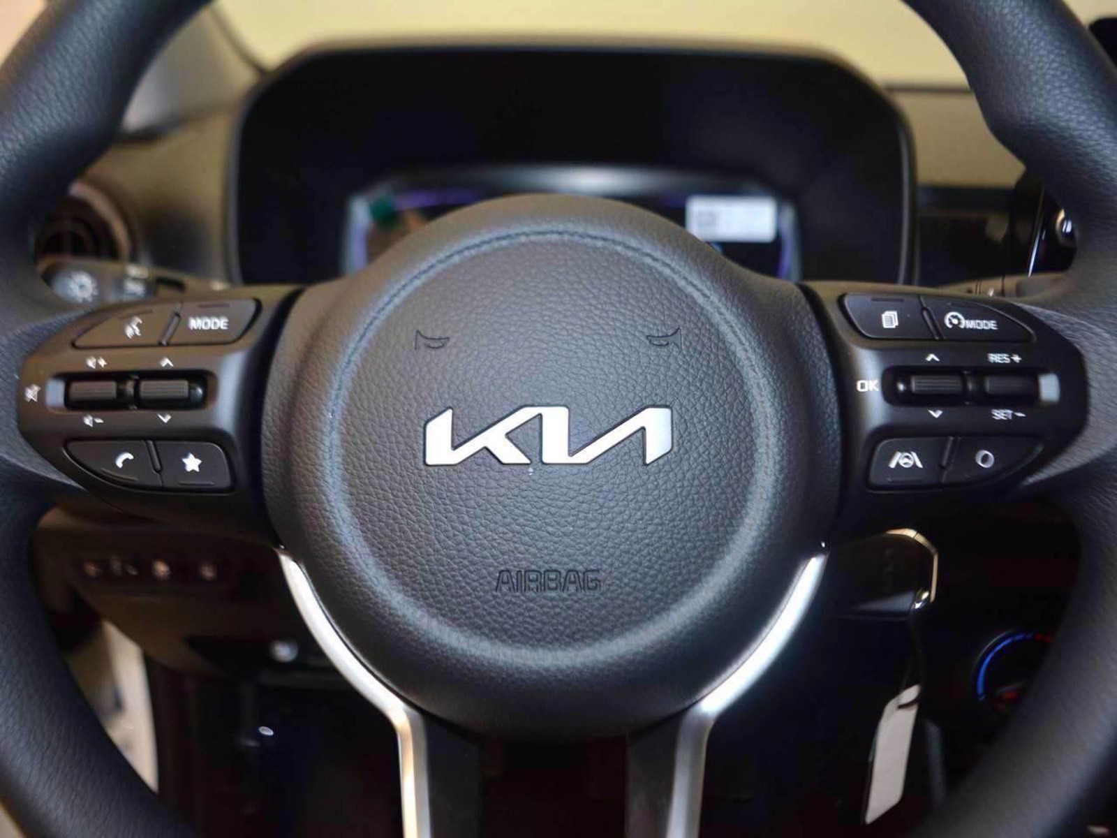 17 - Kia Picanto 1.0 mpi urban