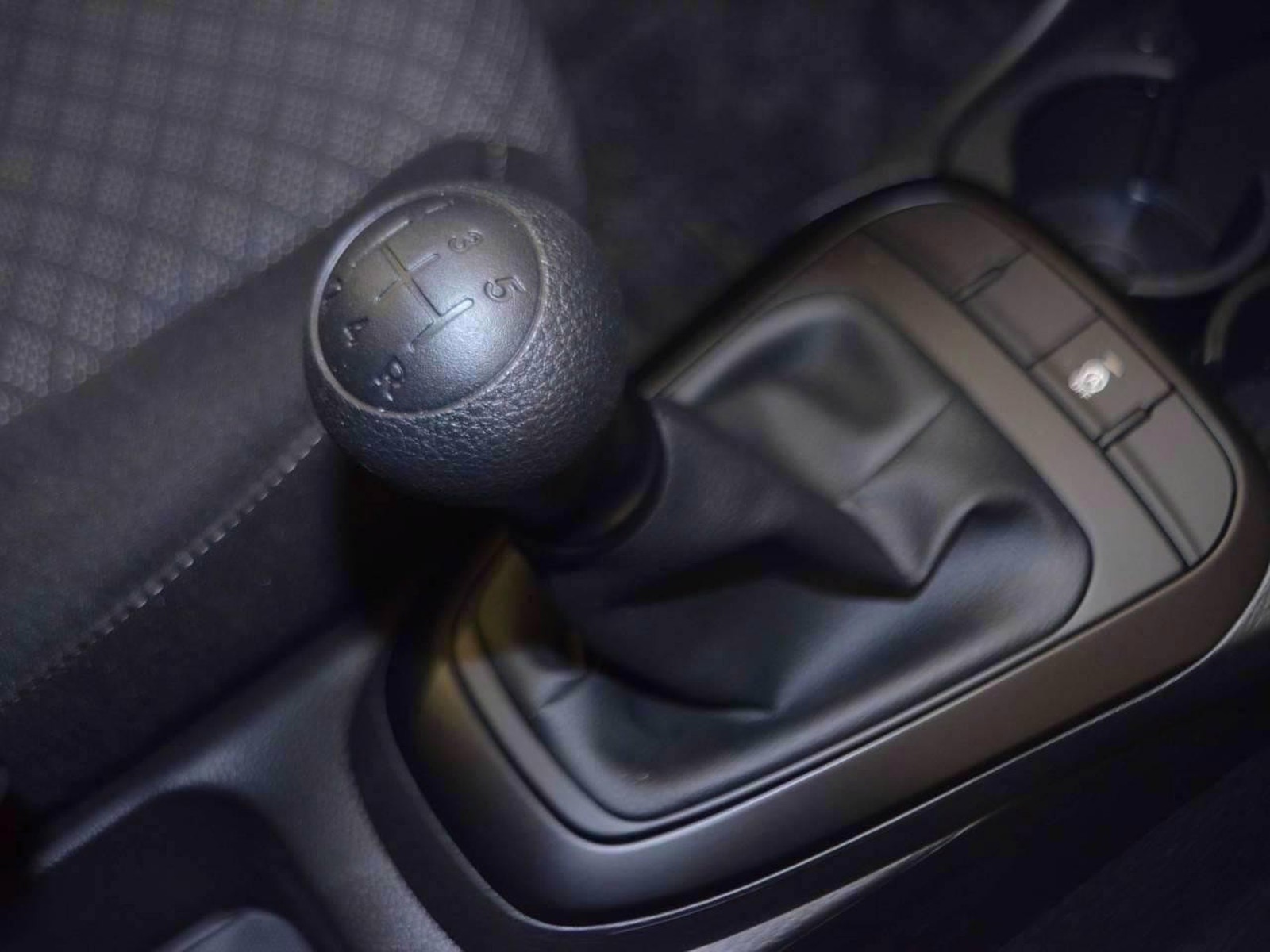 18 - Kia Picanto 1.0 mpi urban