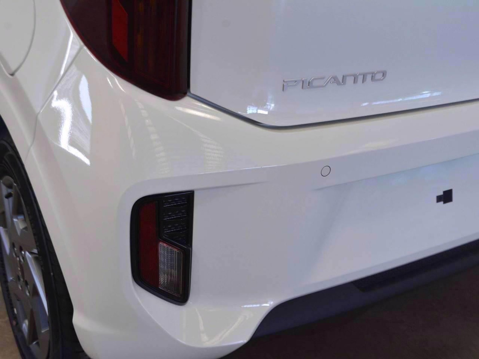 23 - Kia Picanto 1.0 mpi urban