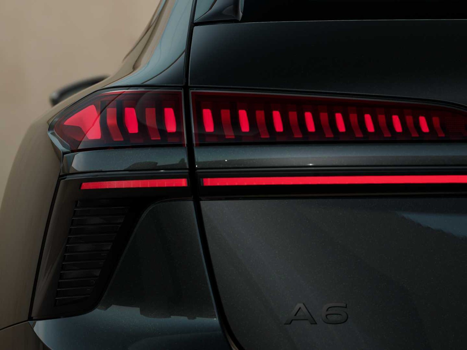 9 - Audi A6 avant 2.0 tdi mhev+ 204cv s line edition quattro s tronic