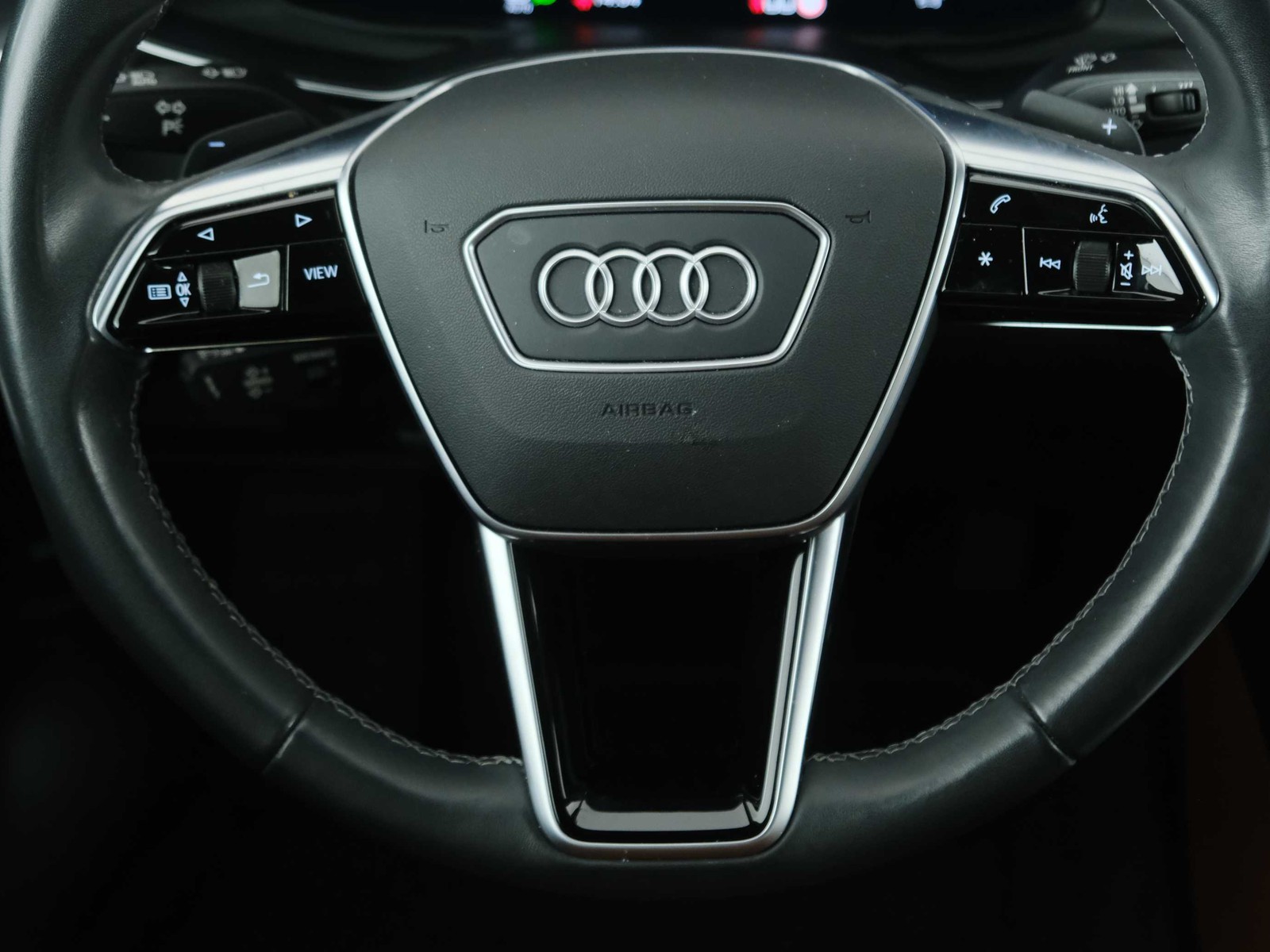 10 - Audi A6 allroad allroad 40 2.0 tdi mhev 12v 204cv business advanced quattro ultra s tronic