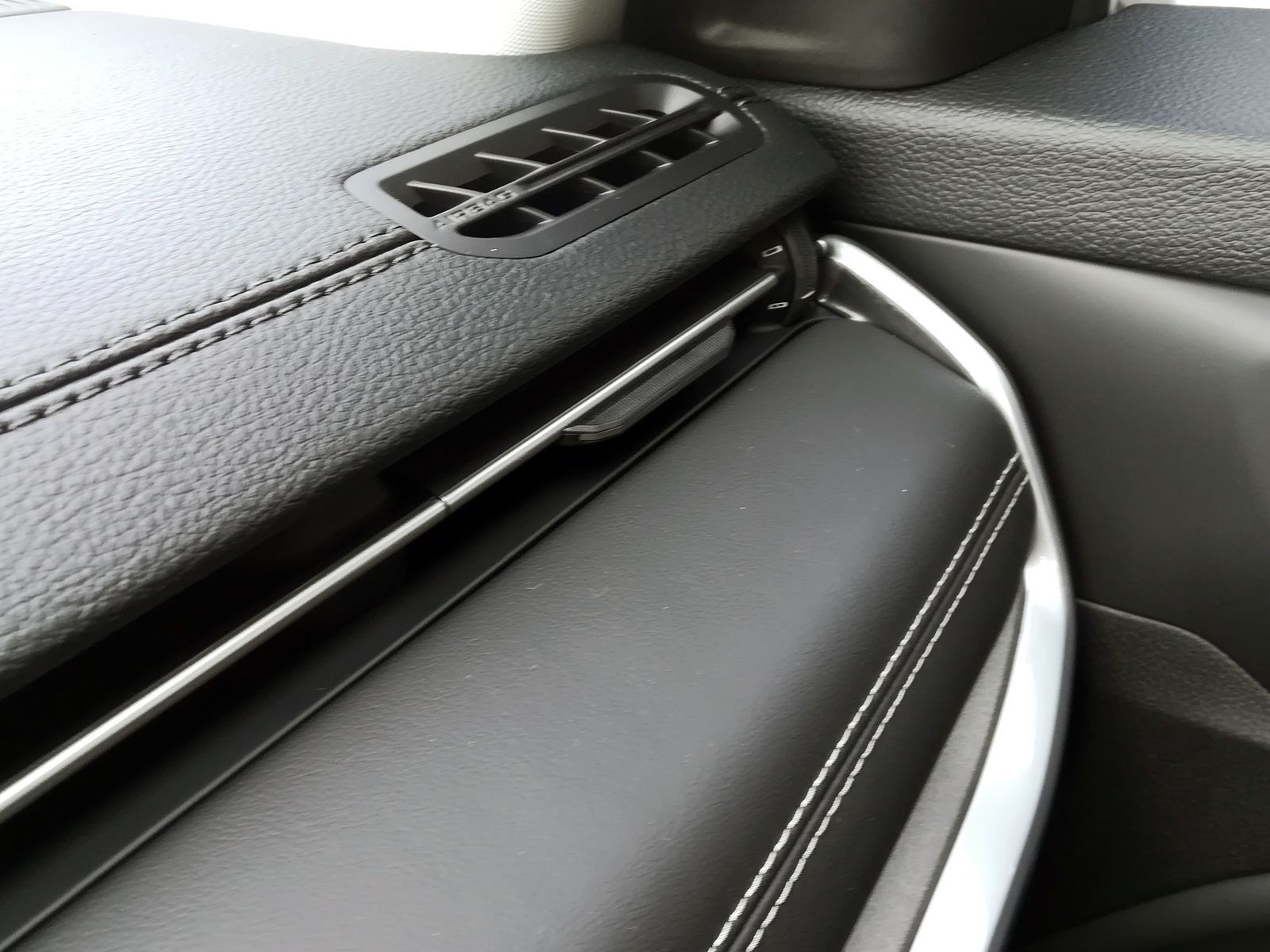 21 - Jeep Compass 1.5 turbo t4 mhev 130cv altitude 2wd dct