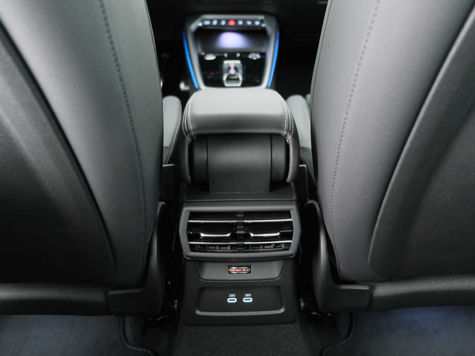 39 - Audi A3 sedan 2.0 tdi 150cv s line edition s tronic