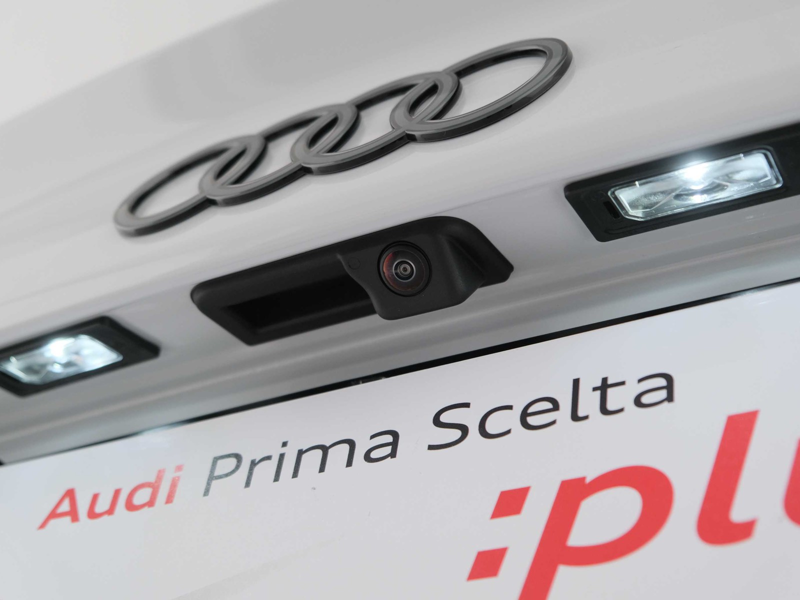 8 - Audi A3 sedan 2.0 tdi 150cv s line edition s tronic