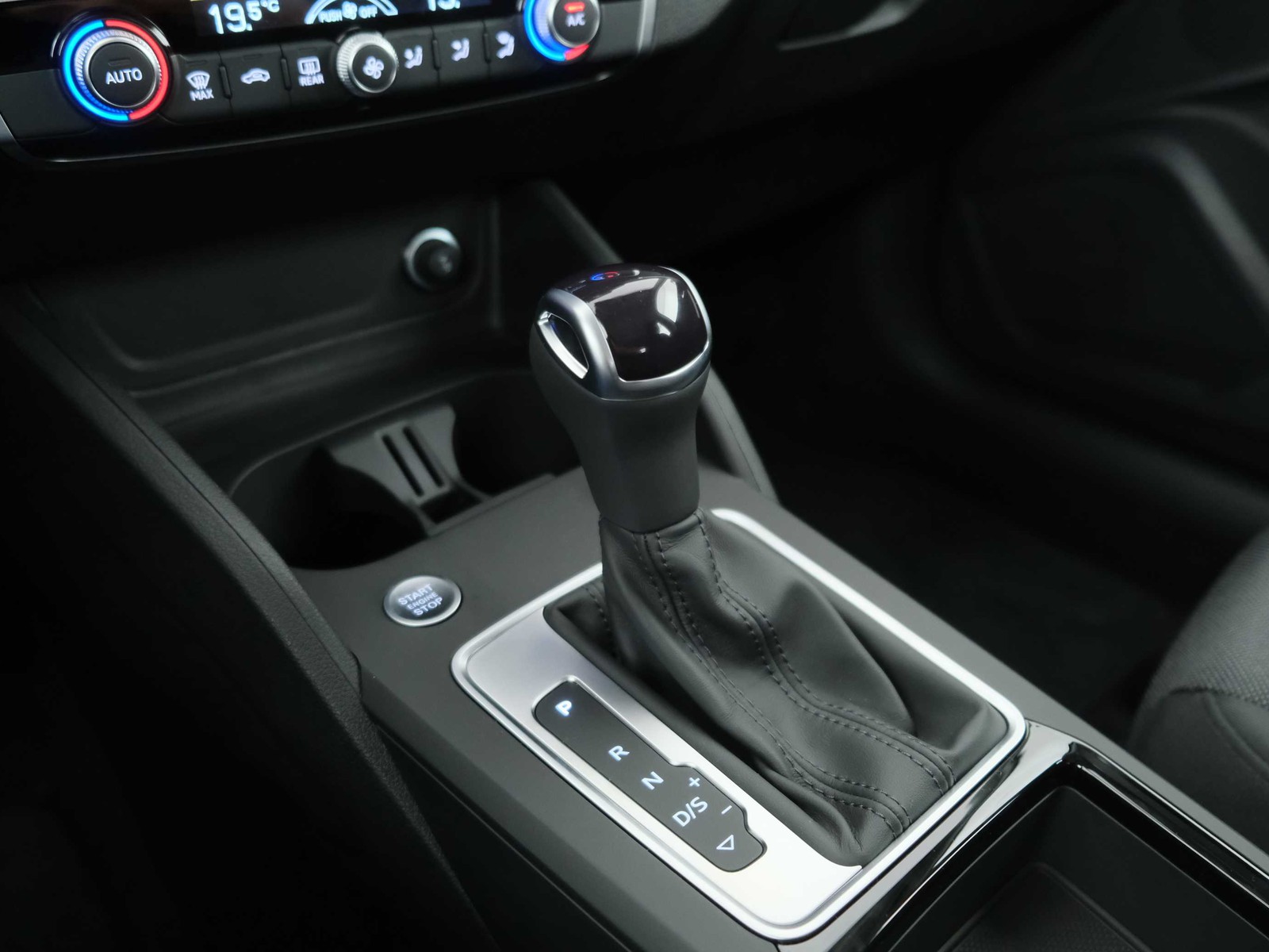 5 - Audi Q2 35 2.0 tdi business s tronic