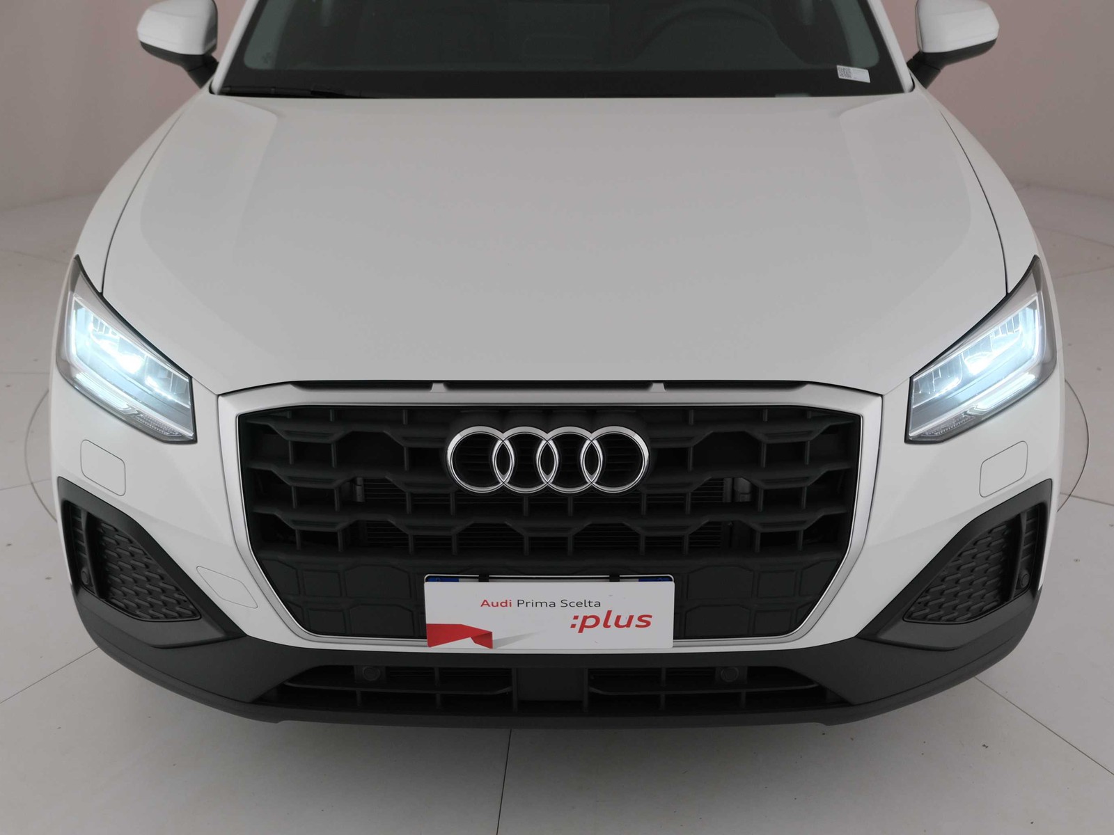 41 - Audi Q2 35 2.0 tdi business s tronic