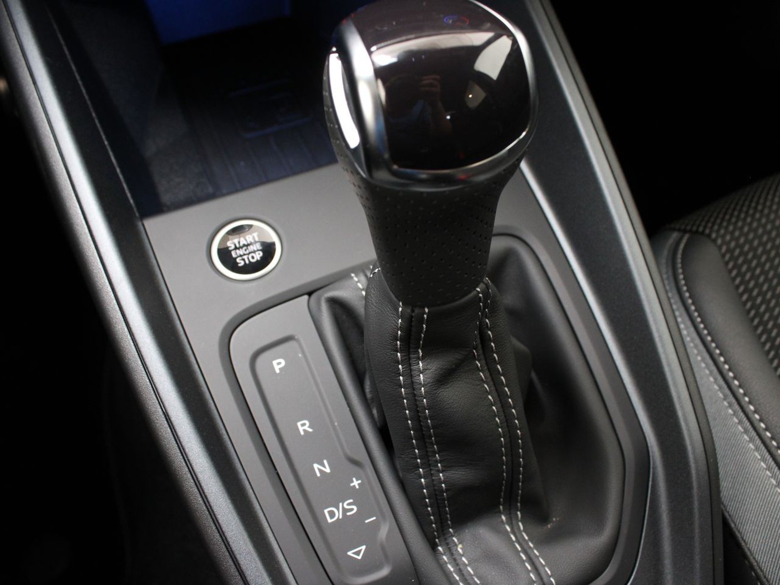 21 - Audi A1 sportback 30 1.0 tfsi 116cv identity black s tronic