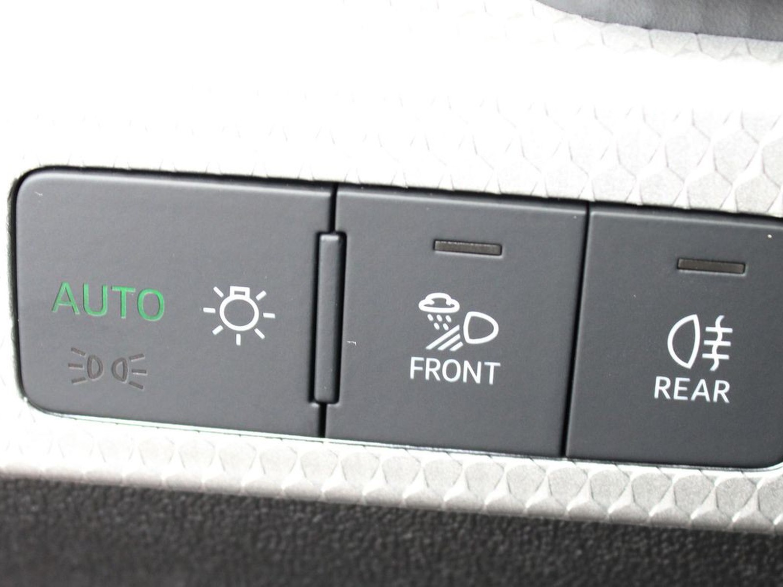 10 - Audi A1 sportback 30 1.0 tfsi 116cv identity black s tronic