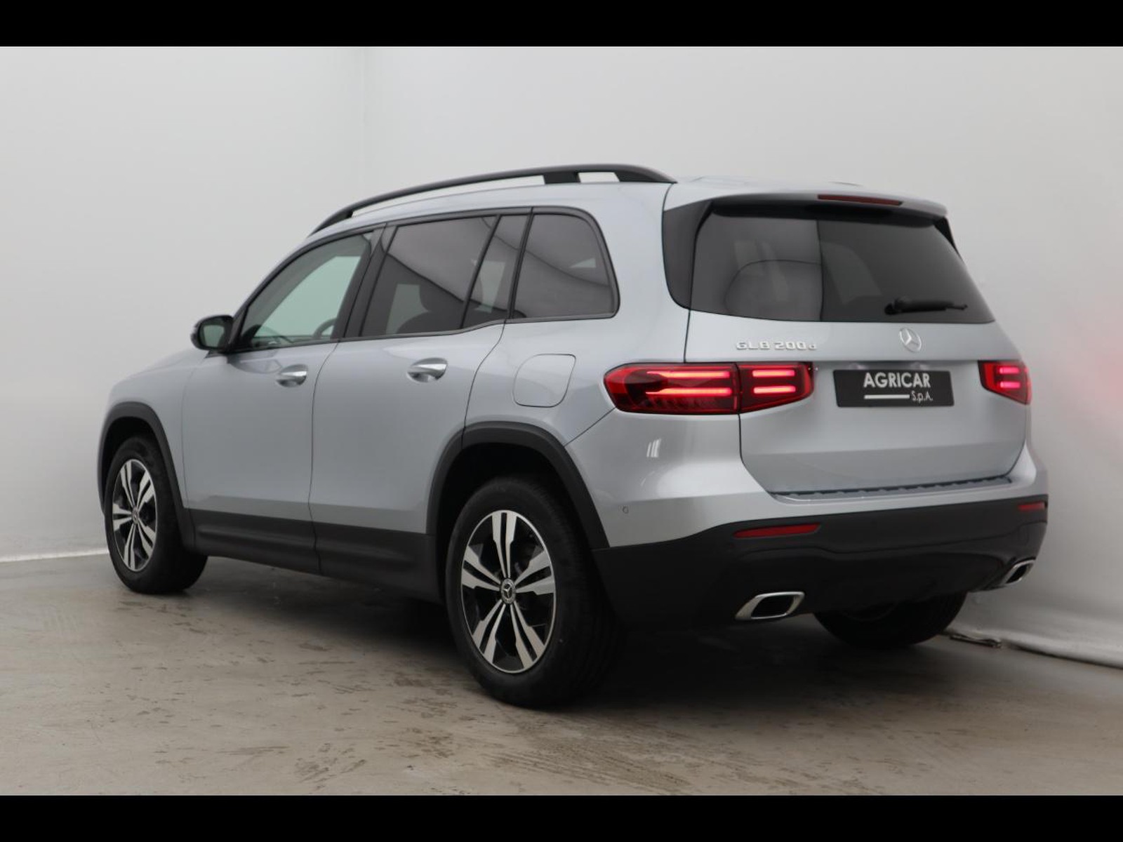 5 - Mercedes GLB 200 d progressive advanced plus 8g-dct