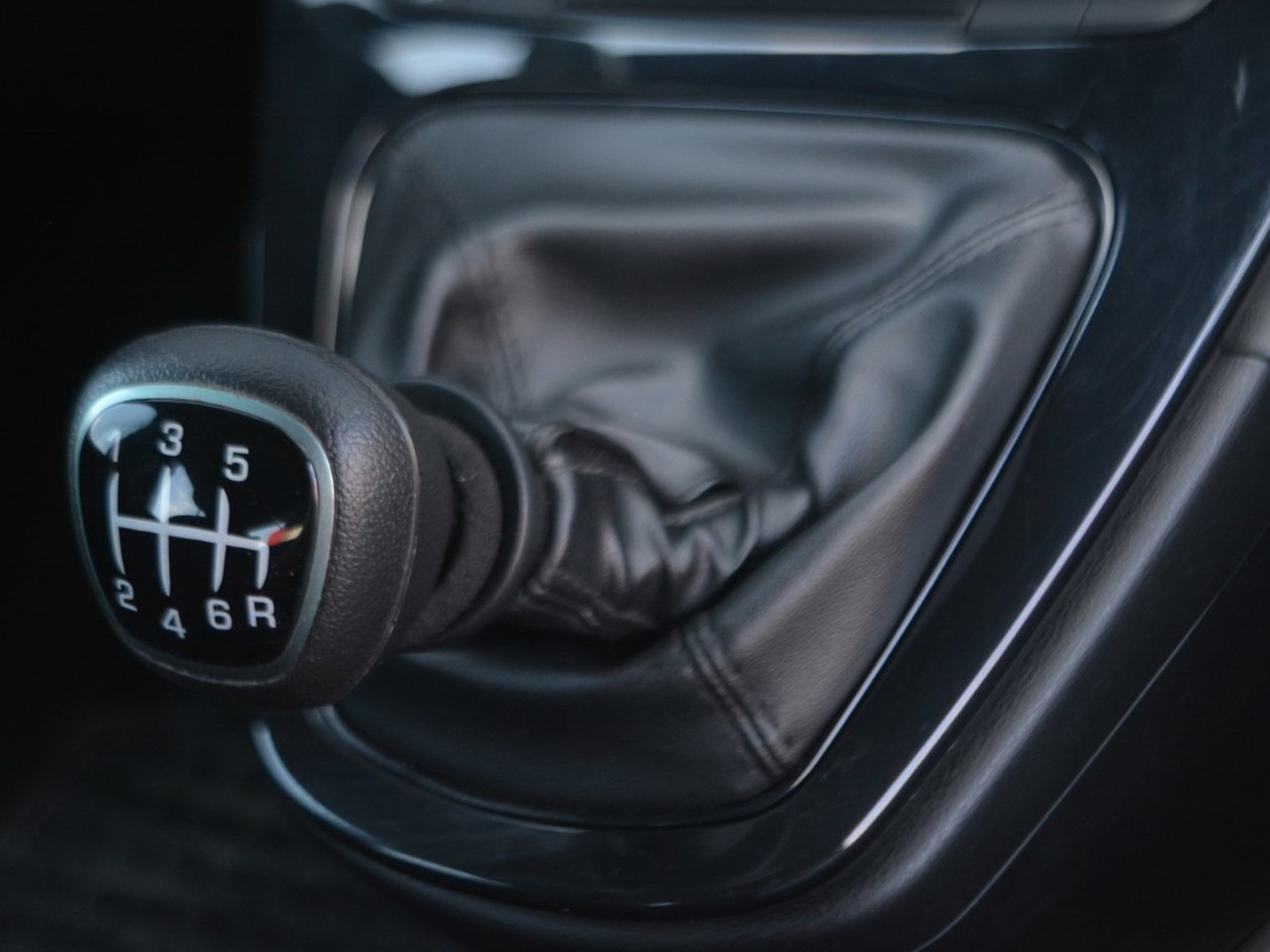 12 - Lancia Ypsilon 1.0 firefly hybrid 70cv platino s&s