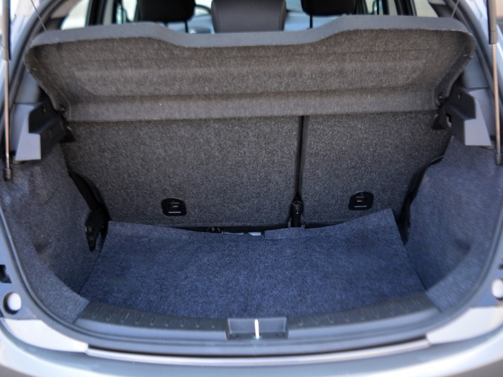 14 - Lancia Ypsilon 1.0 firefly hybrid 70cv platino s&s