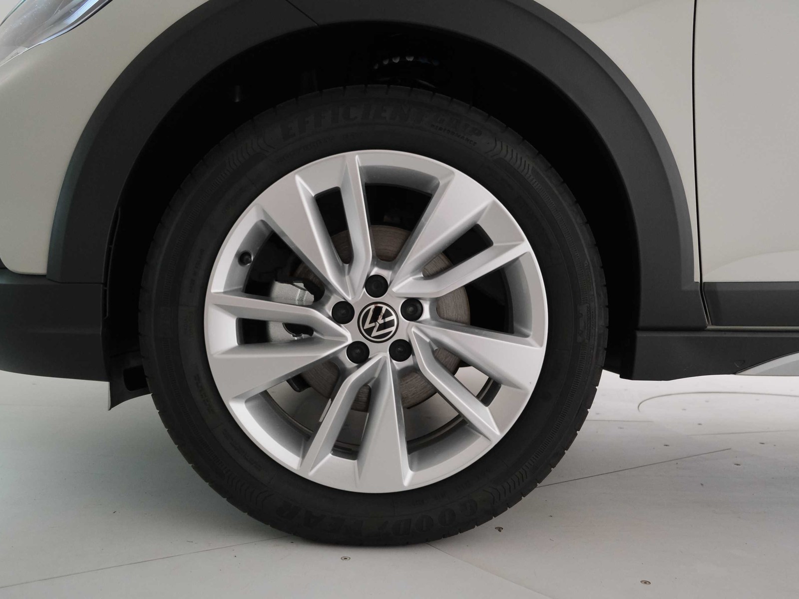 11 - Volkswagen Taigo 1.0 tsi 115cv life